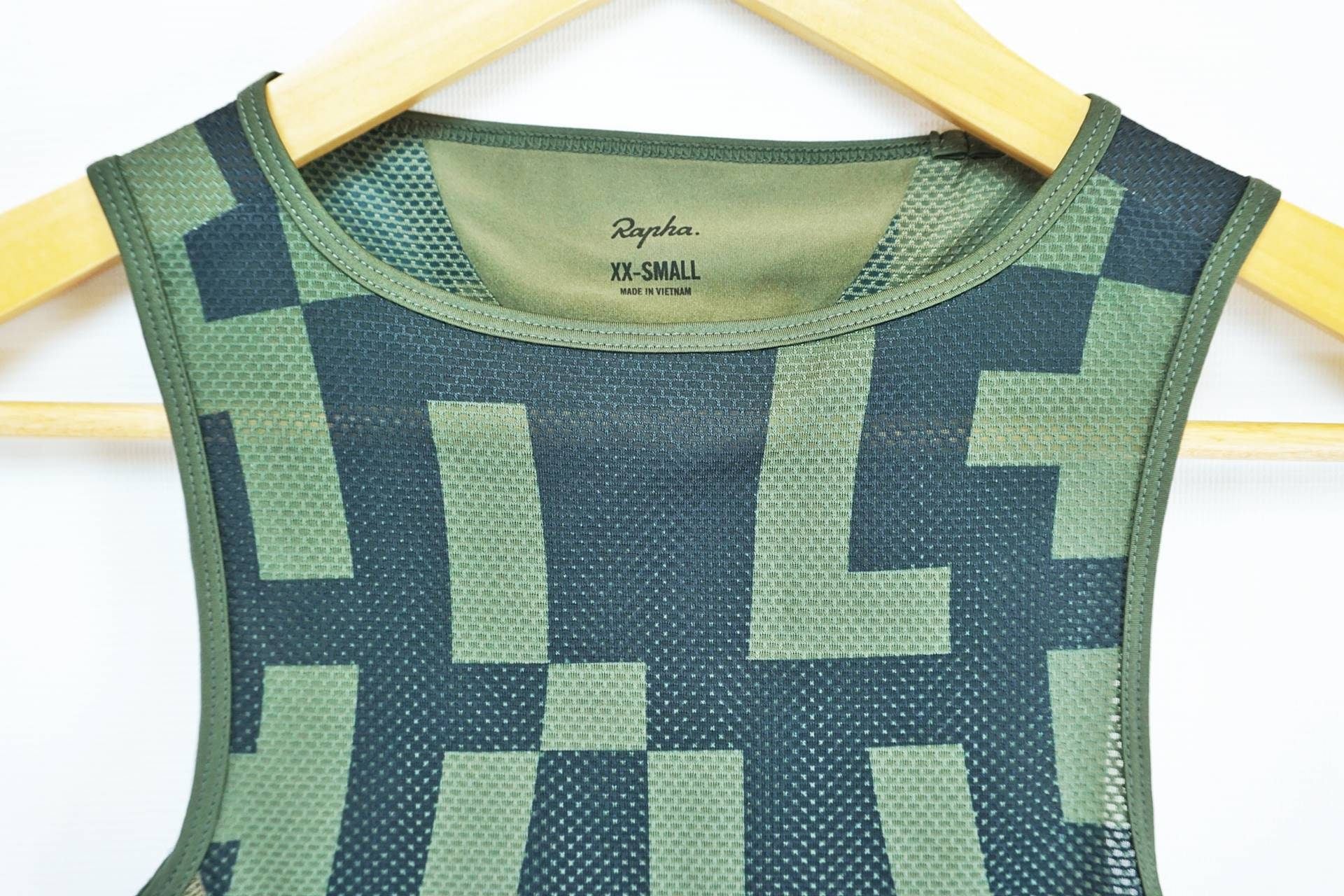 RAPHA 「ラファ」 SOUPLESS SLEEVELESS BASE LAYER AERO BLOCK XXSサイズ シャツ / 有明ガーデン店