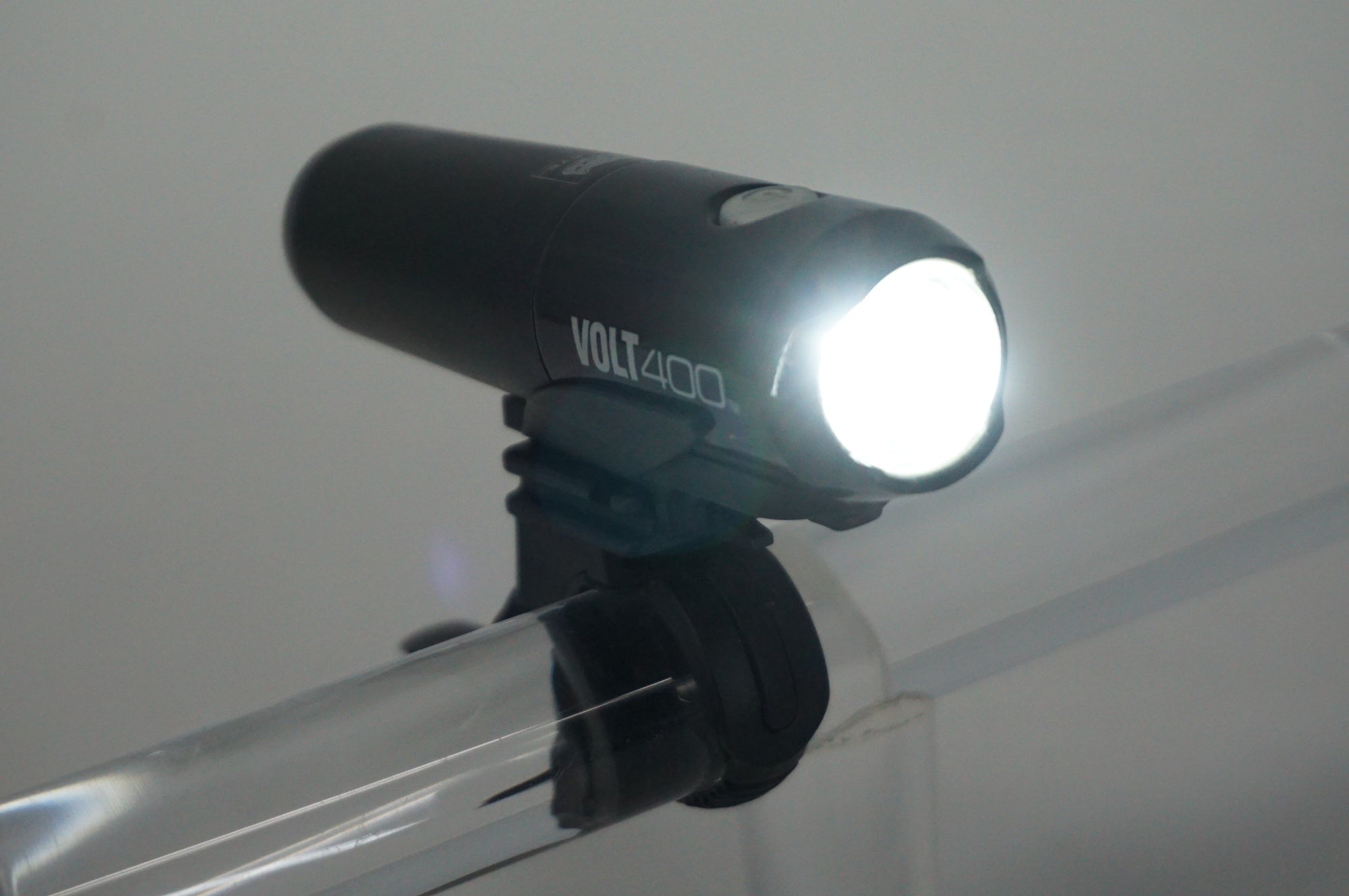 CATEYE 「キャットアイ」 VOLT400 フロントライト / 阪急塚口店