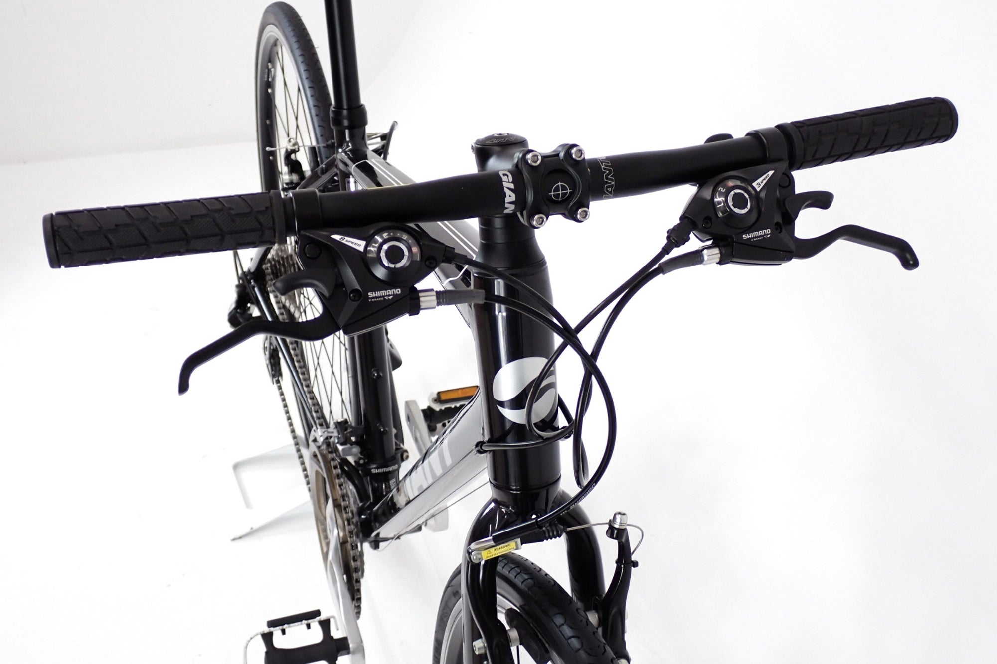ジャイアント エスケープ　RX4. M ブラック GIANT ESCAPE R4 入荷してます！｜バイク・自転車の購入修理なら