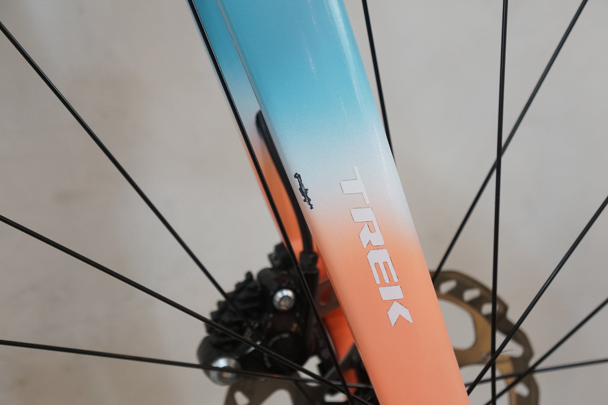 TREK 「トレック」 EMONDA ALR 5 2023年モデル ロードバイク / バイチャリ浦和ベース