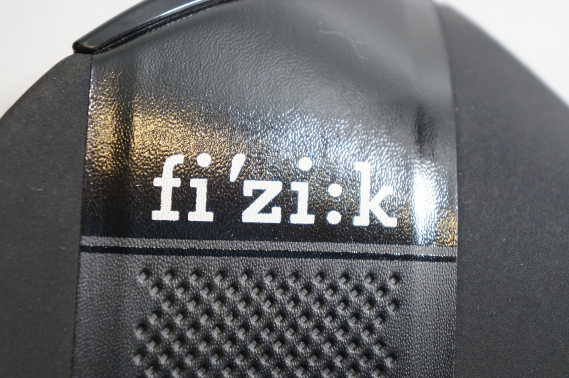 FIZIK 「フィジーク」 ALIANTE R3 サドル / 熊谷本店