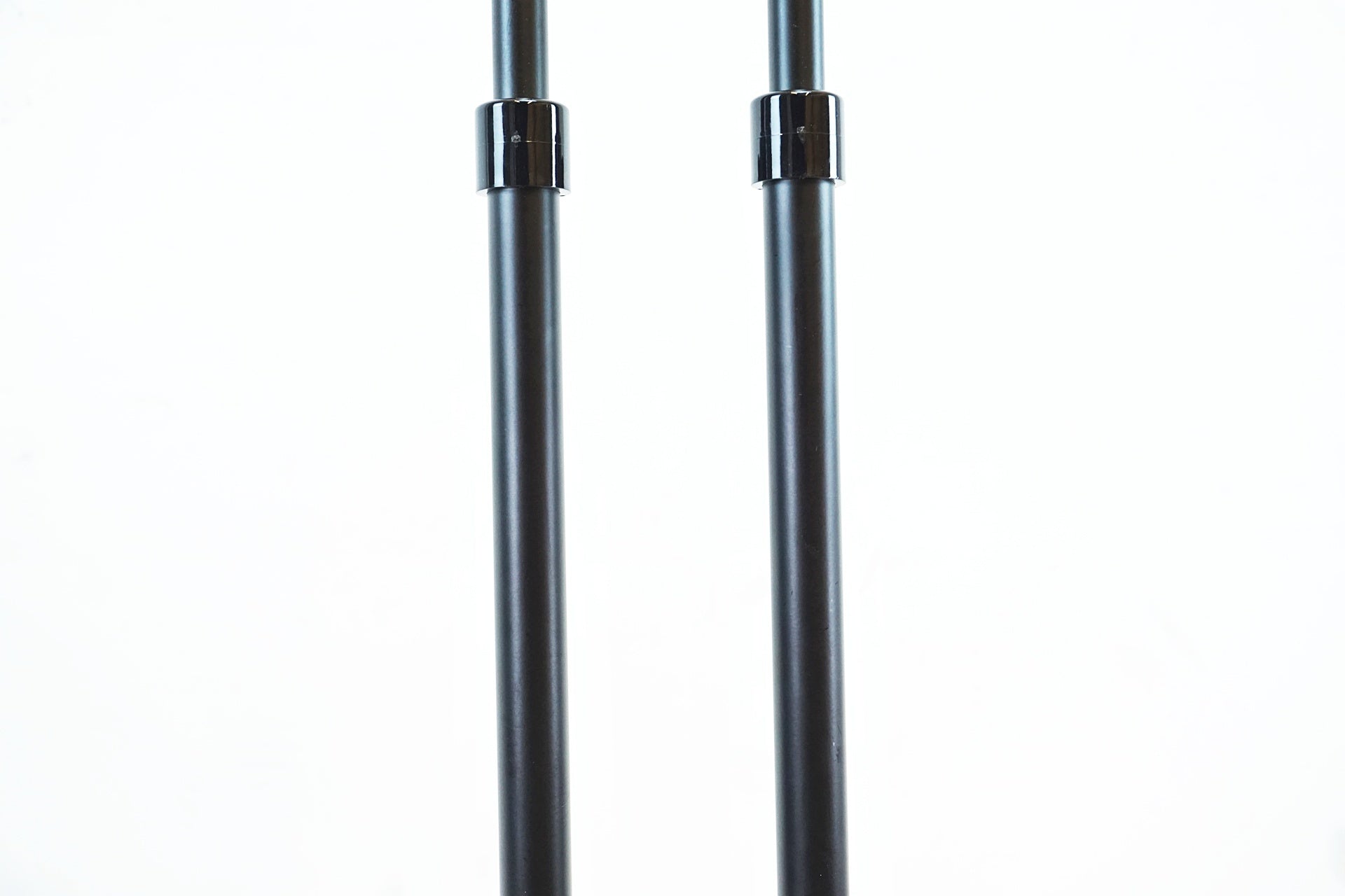 IWA 「イワ」 A01V ディスプレイスタンド / 有明ガーデン店