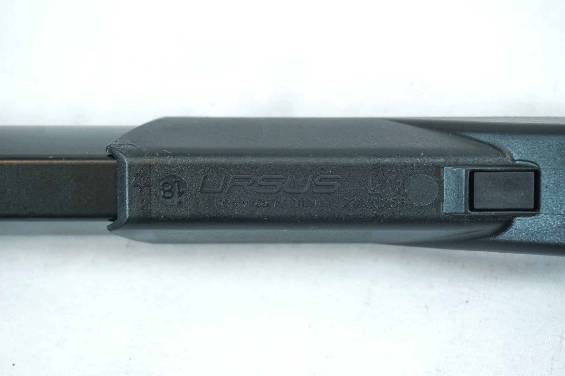 URSUS 「ウルサス」 JUMBO EVO センタースタンド / 有明ガーデン店