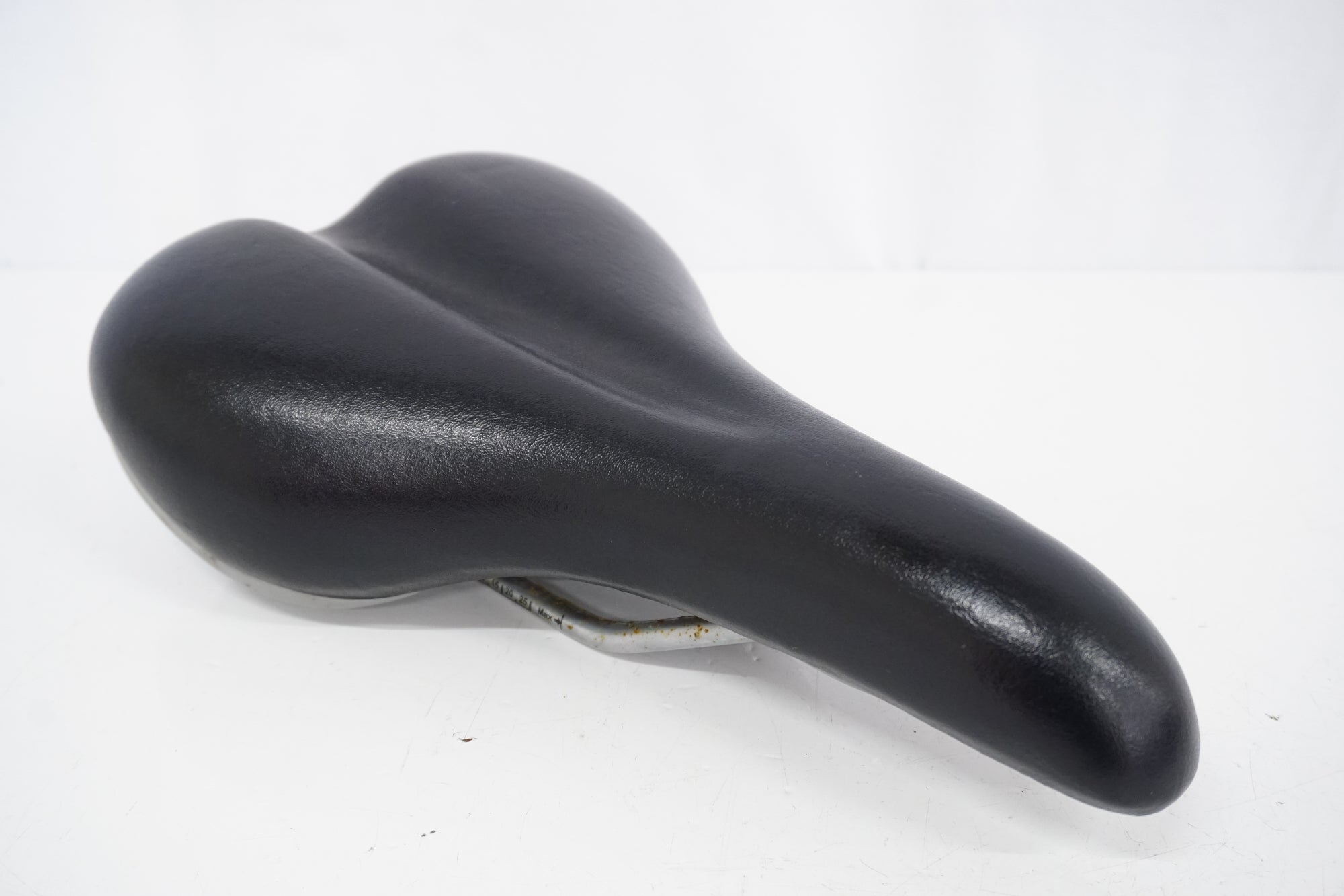 VELO 「ベロ」 サドル / 浜松店