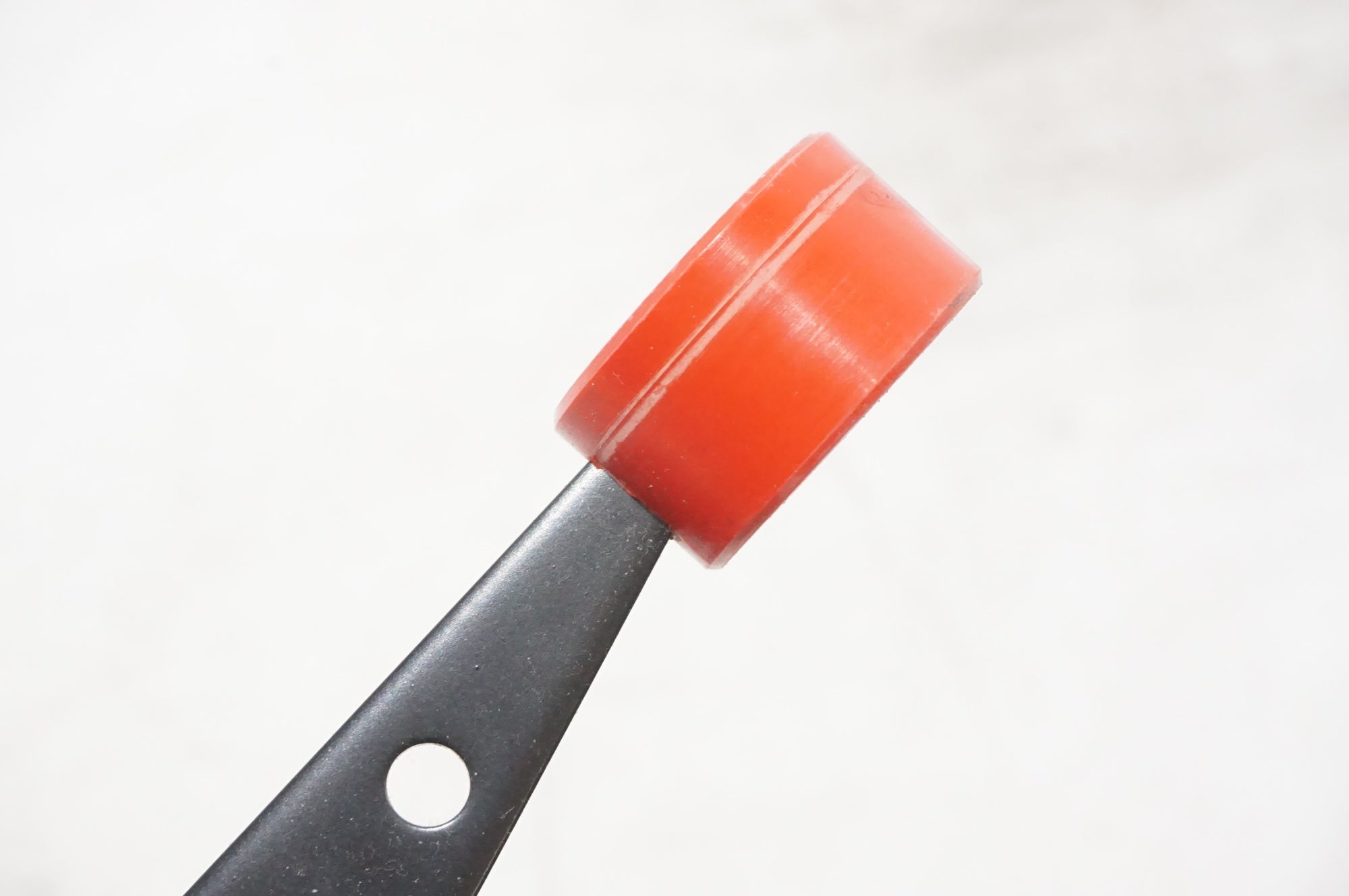 iWA 「イワ」 ディスプレイスタンド / AKIBA店