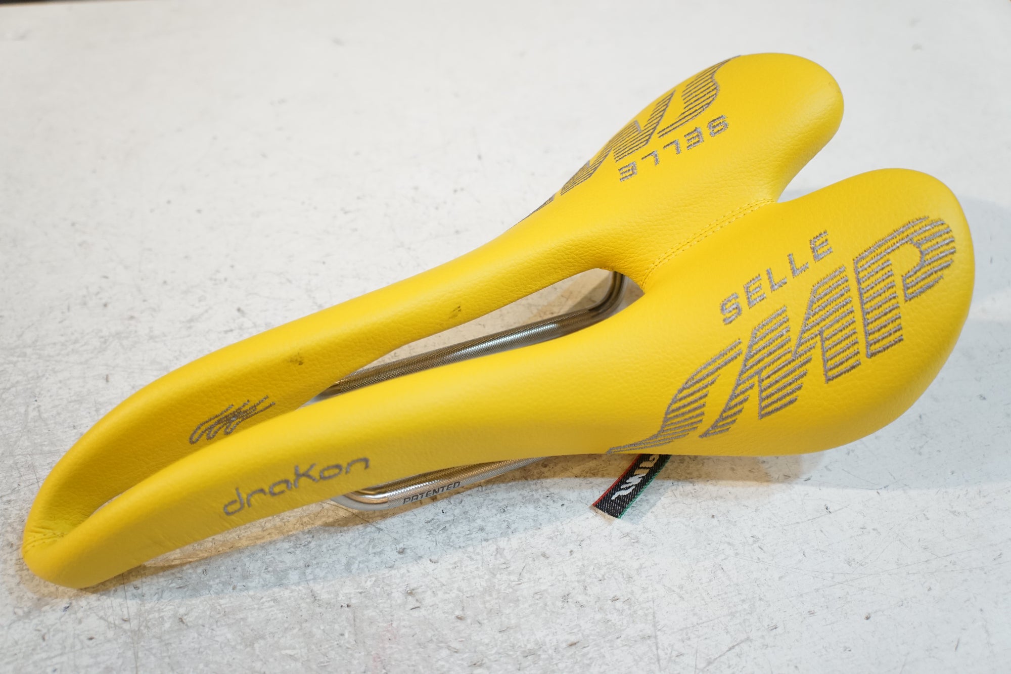 SELLE SMP 「セラ エスエムピー」 DRAKON サドル / バイチャリ浦和