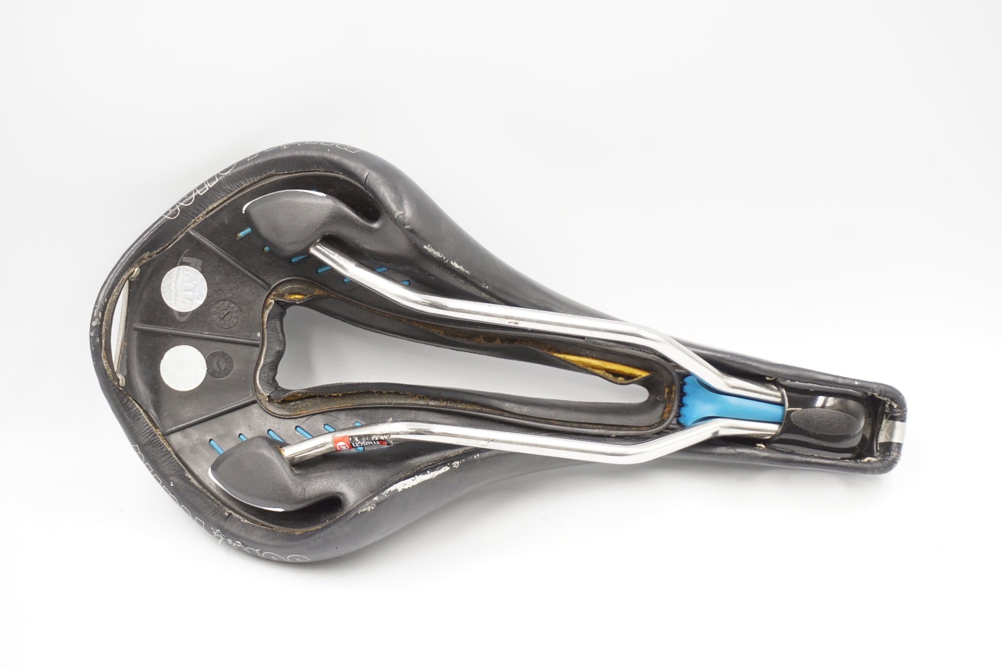 Selle Italia Gel Flow サドル Amazon.com : Selle Italia Lady Gel Flow Saddle : Sports & Outdoors