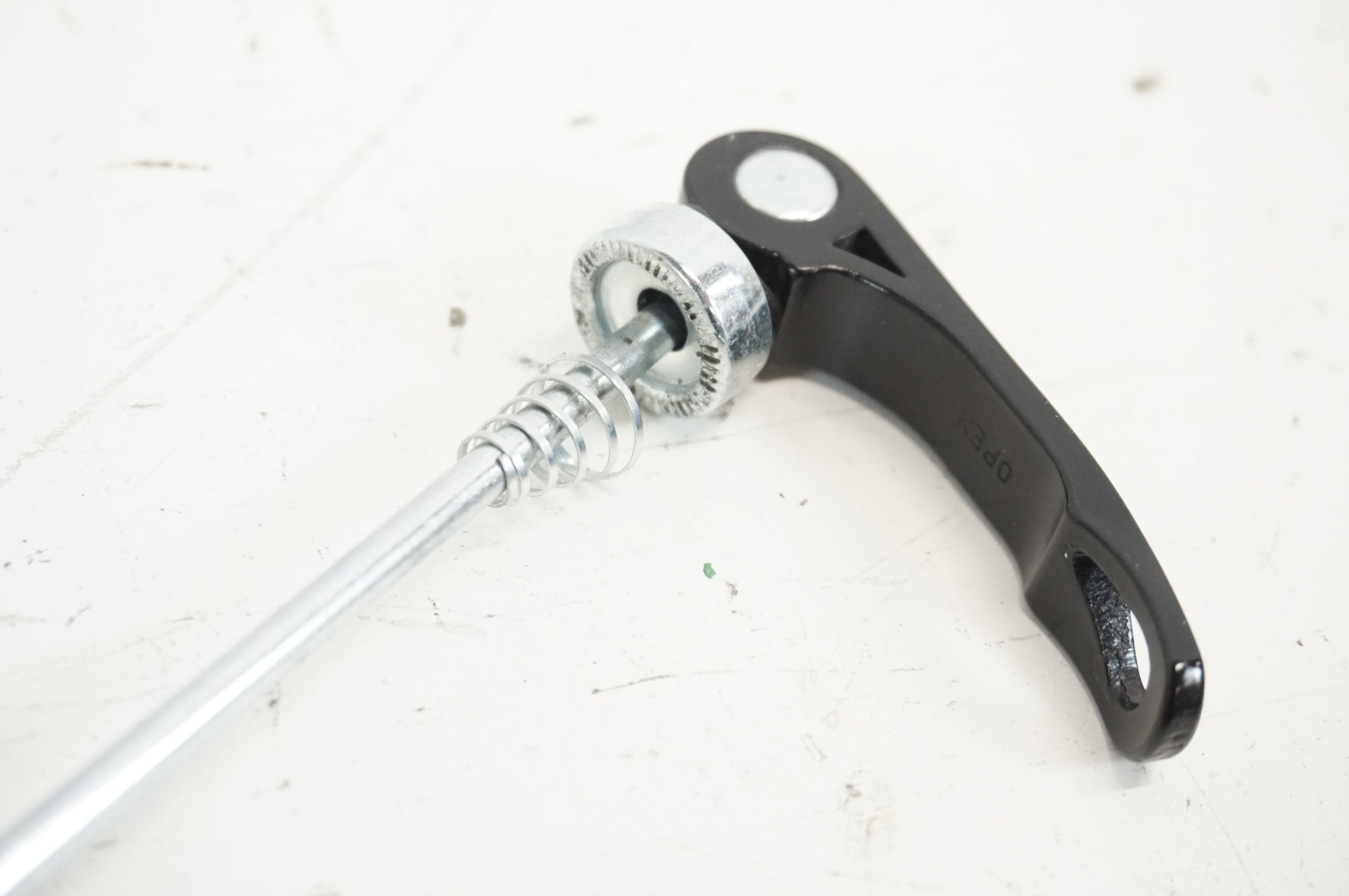 WAHOO 「ワフー」 KICKR V4 WF113 スマートトレーナー / 宇都宮店