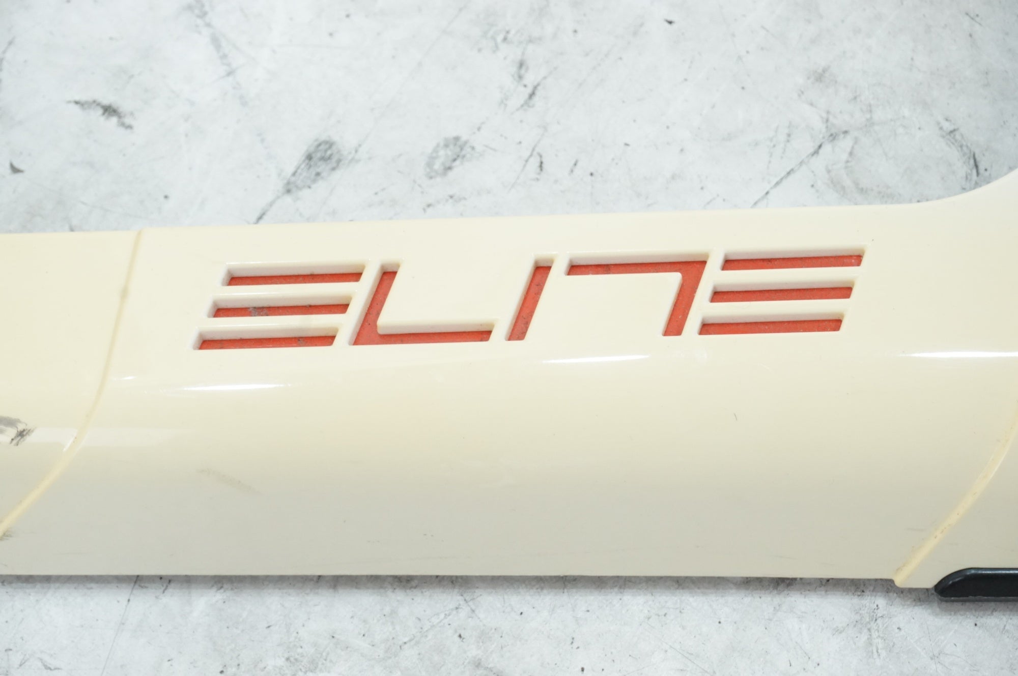 ELITE 「エリート」 QUBO POWER MAG サイクルトレーナー / 大宮店