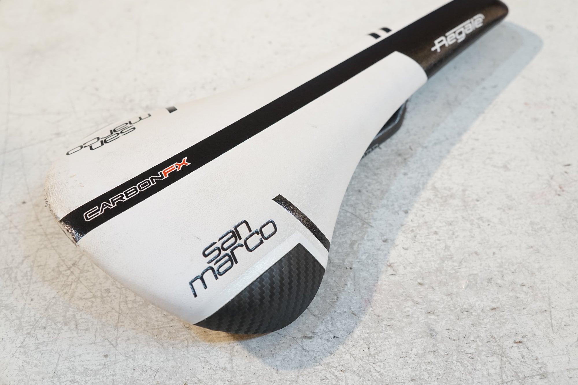 SELLE SAN MARCO 「セラ サン マルコ」 REGALE CARBON FX サドル / バイチャリ浦和ベース