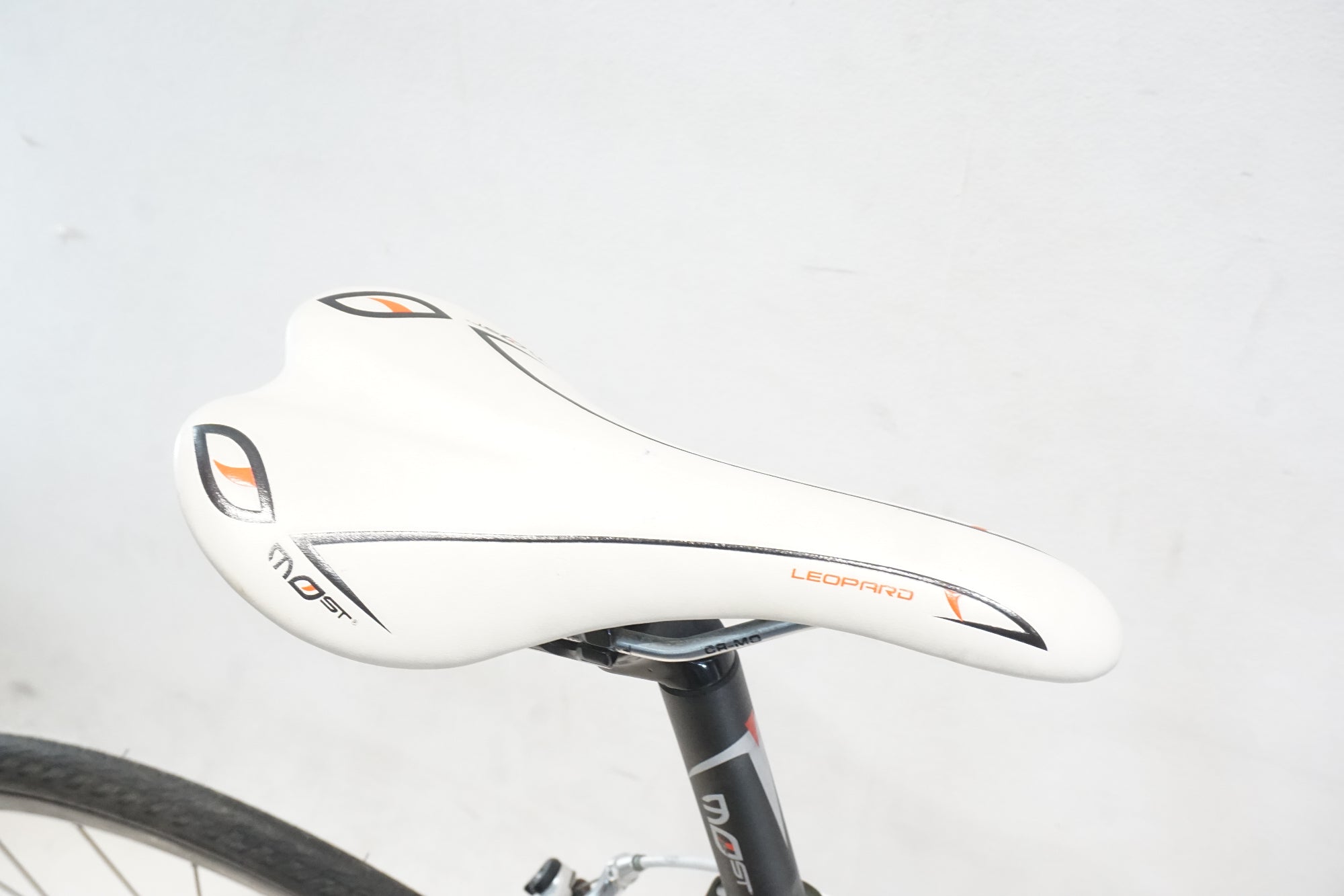 PINARELLO 「ピナレロ」 TREVISO 2012年モデル フラットバー ロード