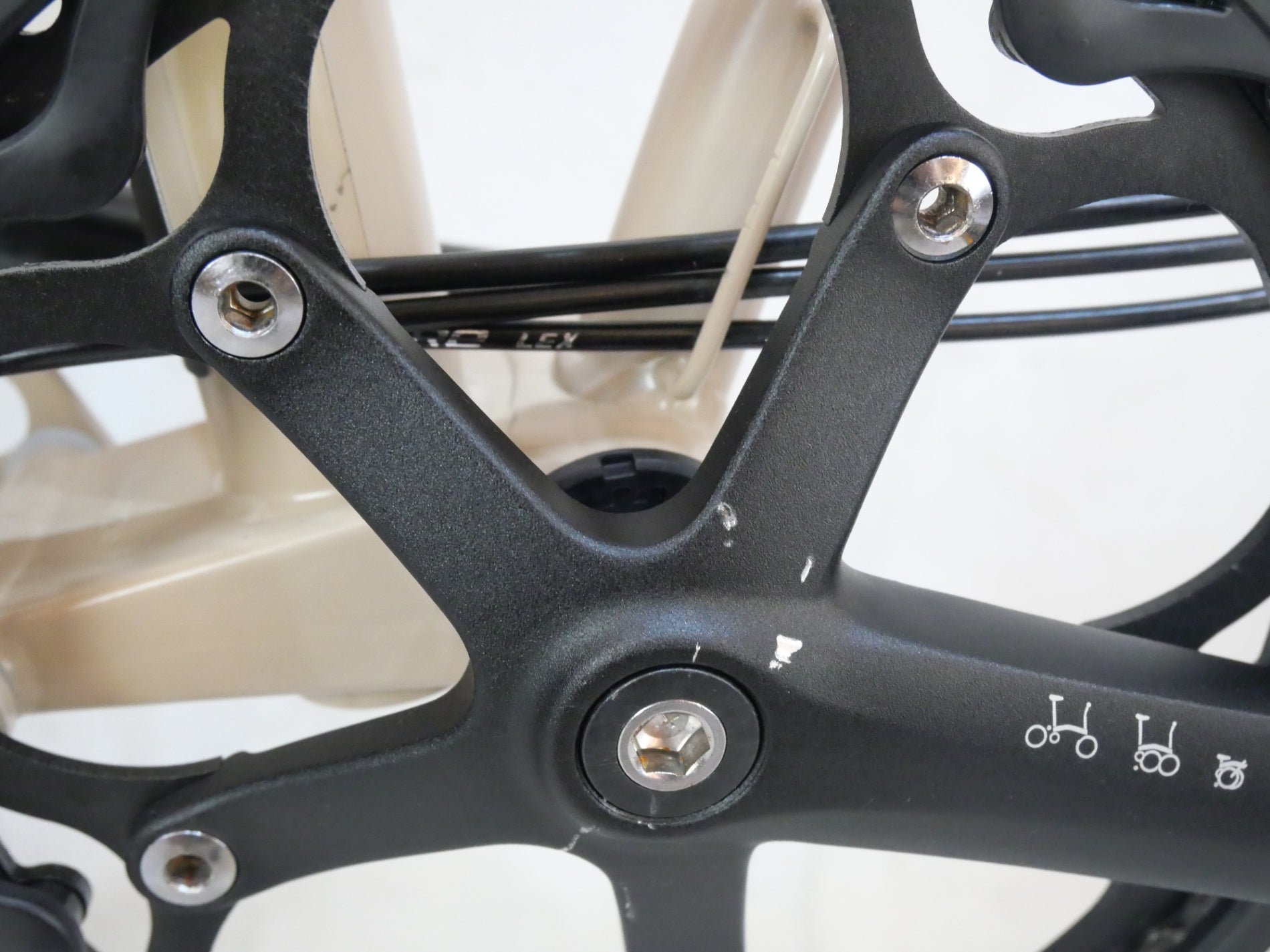 BROMPTON 「ブロンプトン」 C LINE EXPLORE LOW HANDLE 16インチ 2023年モデル 折り畳み自転車 / バイチャリ浦和ベース