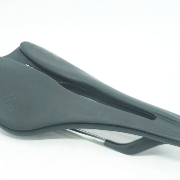 SELLE ITALIA 「セライタリア」 DE ROSA サドル / 大阪門真店