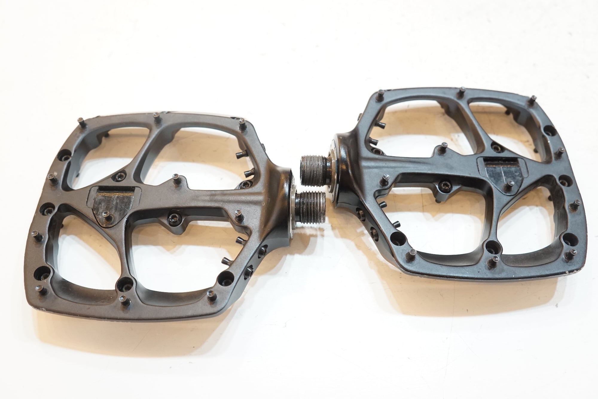 SPECIALIZED 「スペシャライズド」 BOOMSLANG PLATFORM PEDALS ペダル / バイチャリ浦和ベース