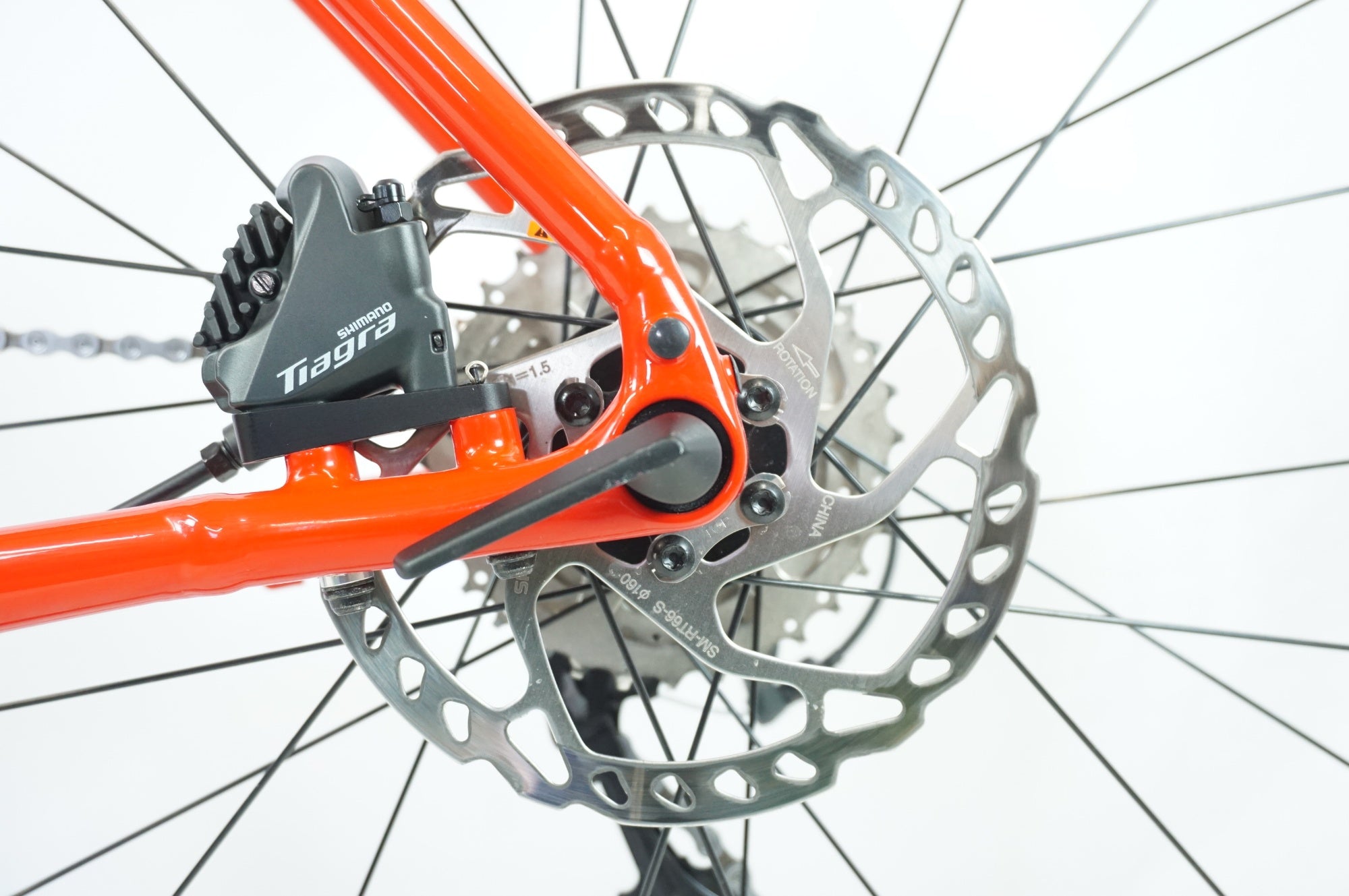 TREK 「トレック」 DOMANE AL4 DISC 2024年モデル ロードバイク