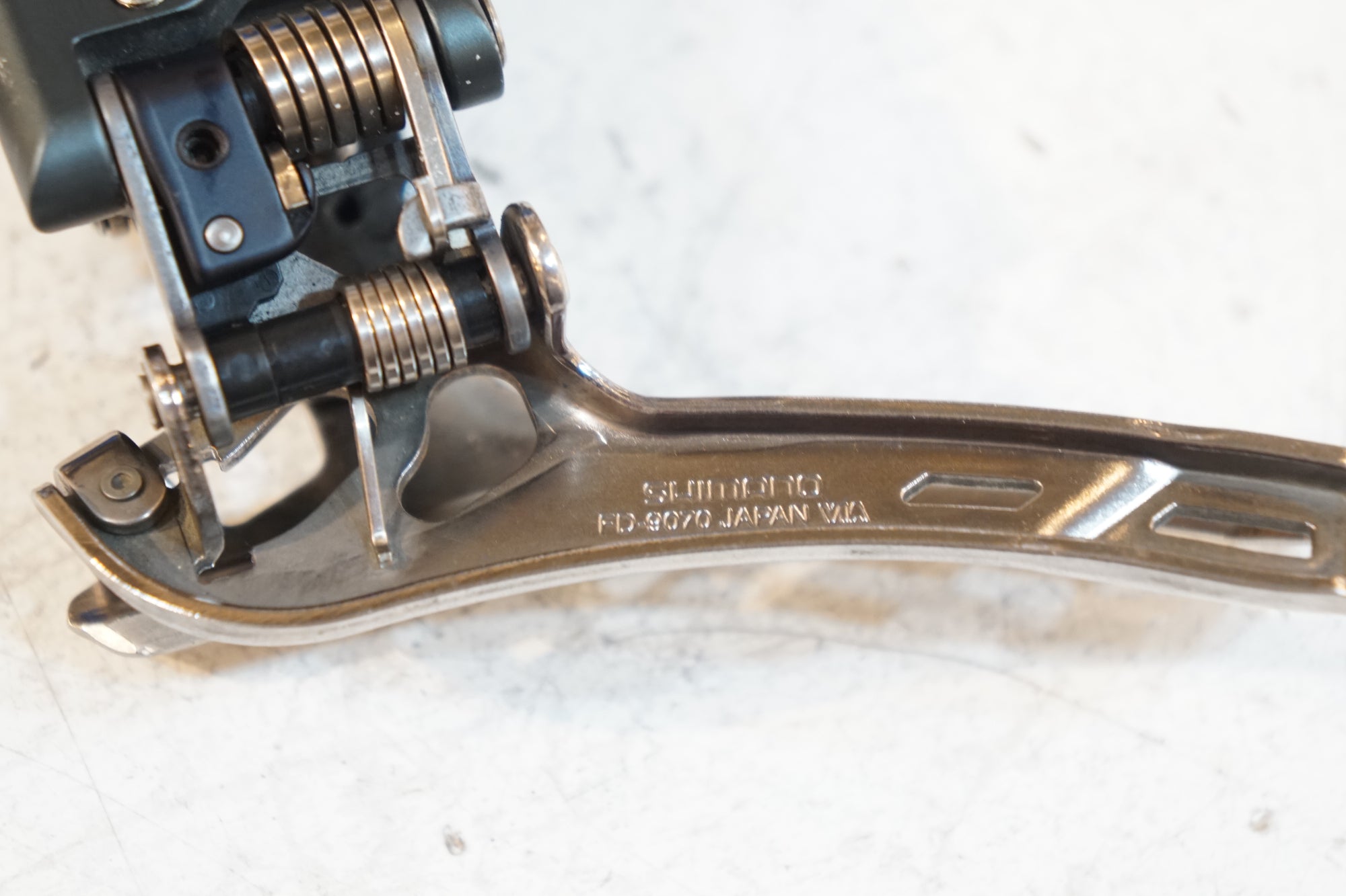 SHIMANO 「シマノ」 DURA-ACE FD-9070 フロントディレイラー / バイチャリ浦和ベース