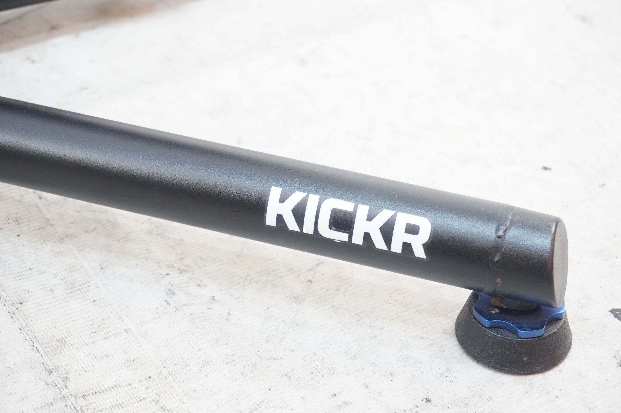 WAHOO 「ワフー」 KICKR WF113 サイクルトレーナー / 浦和ベース
