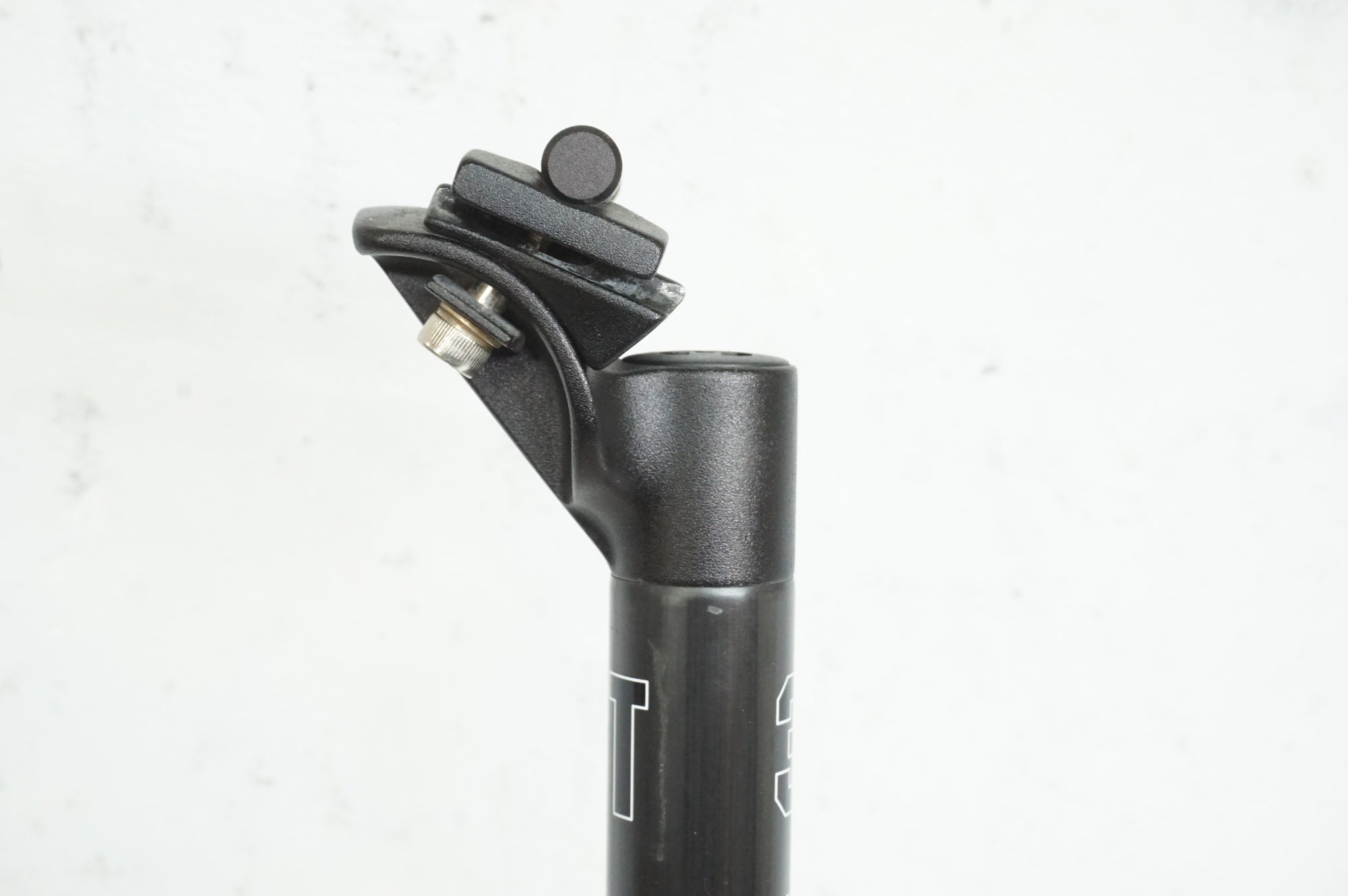 3T 「スリーティー」 STYLUS 25 TEAM φ27.2 約265mm シートポスト