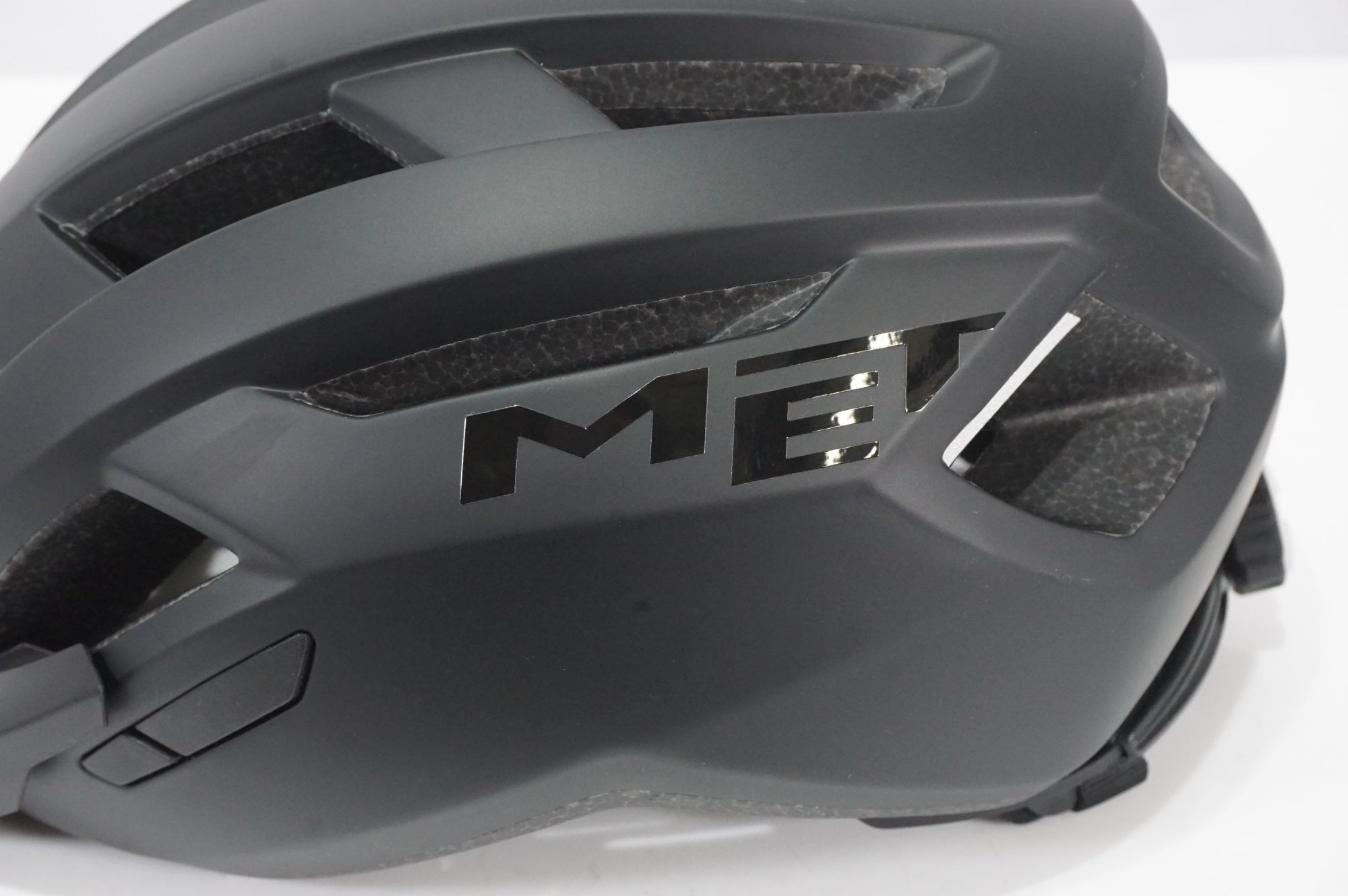 MET 「メット」 ALLROAD Mサイズ ヘルメット / AKIBA店