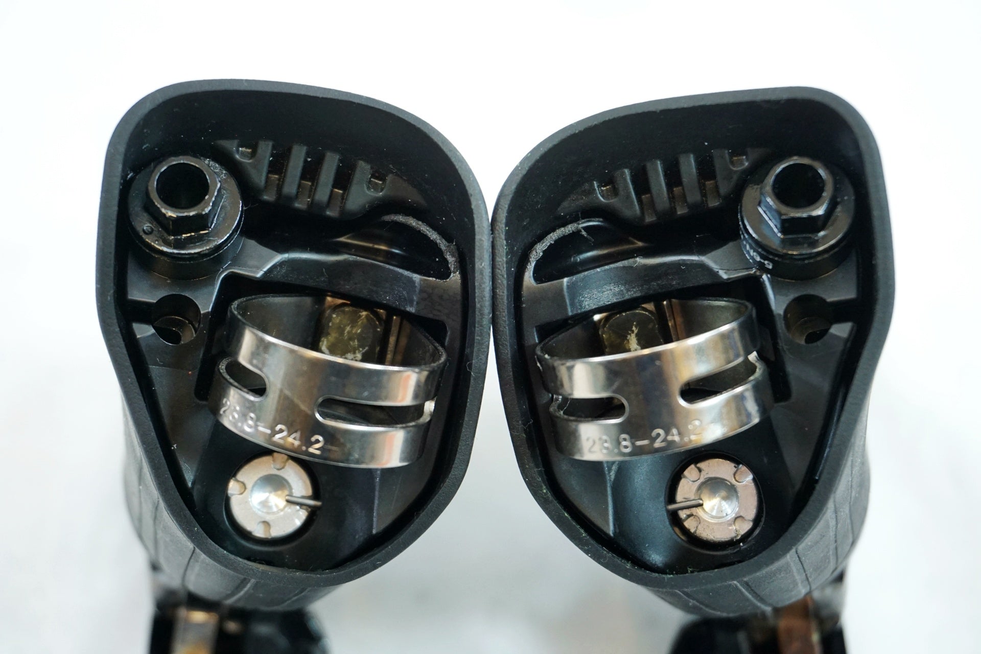 SHIMANO 「シマノ」 105 ST-R7120 デュアルコントロールレバー / 有明