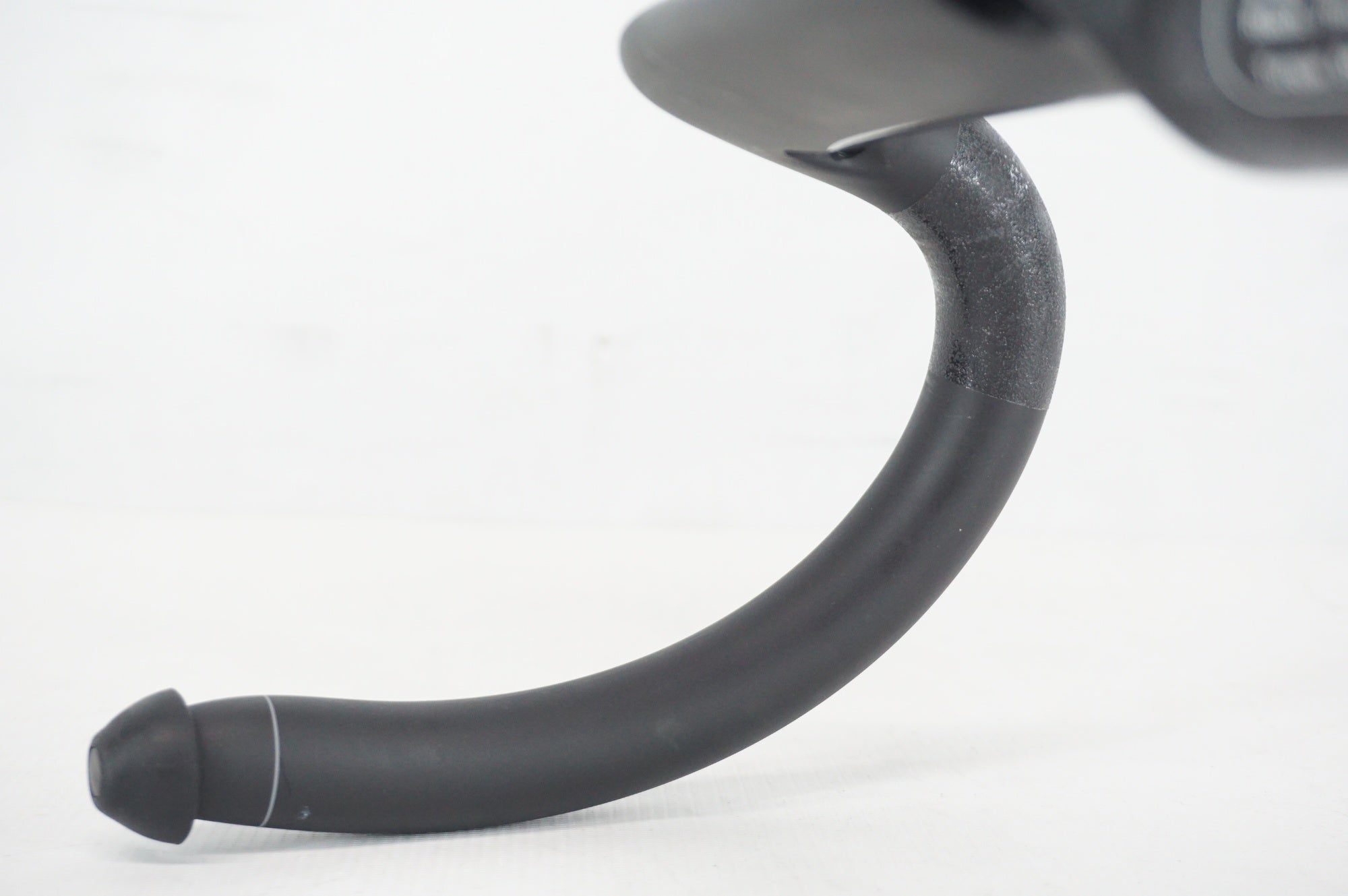 ENVE 「エンヴィ」 SES AERO HANDLEBAR Φ31.8 440mm カーボン ハンドル