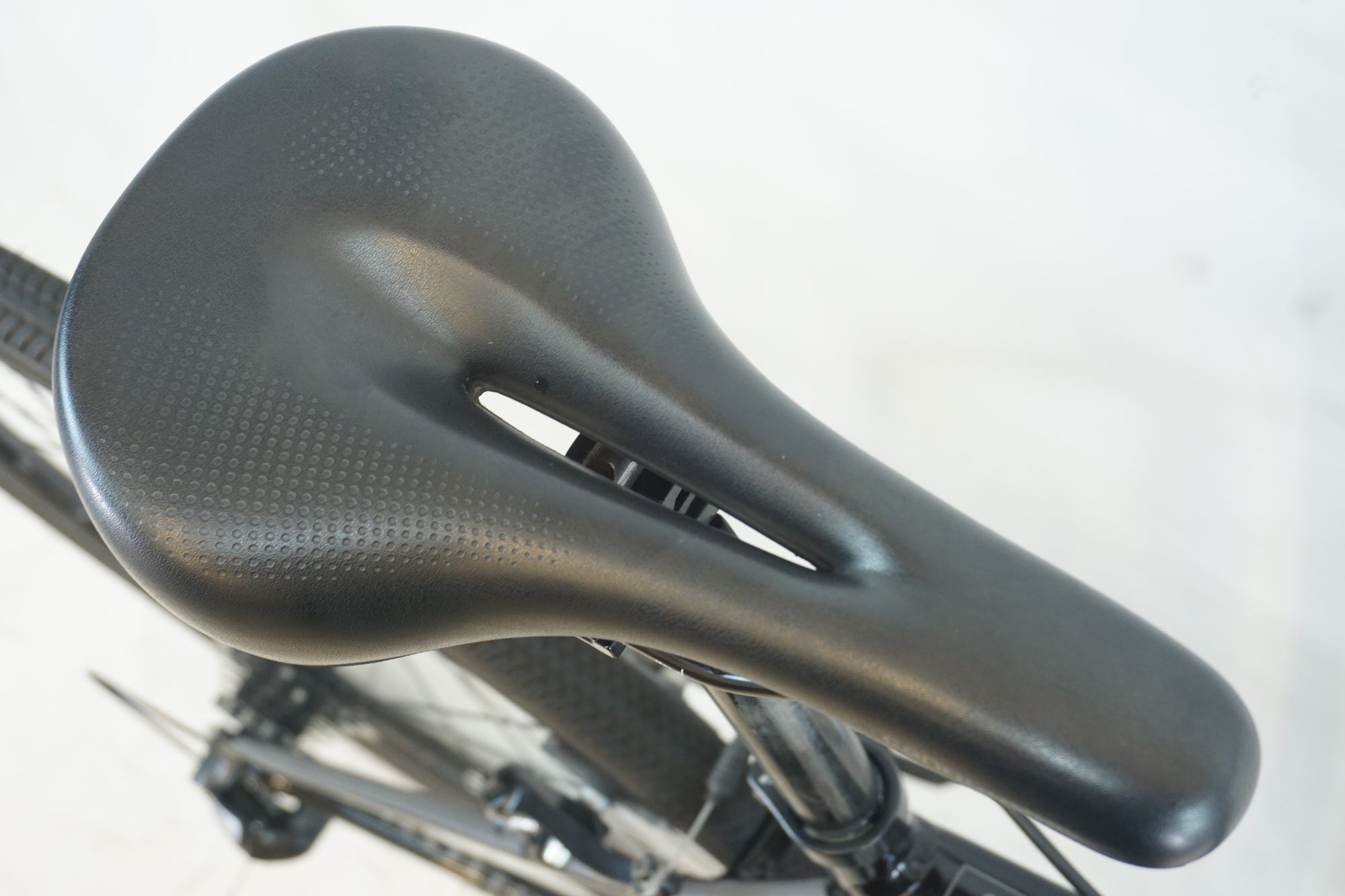 CANNONDALE 「キャノンデール」 QUICK6 2021年モデル クロスバイク / 有明ガーデン店