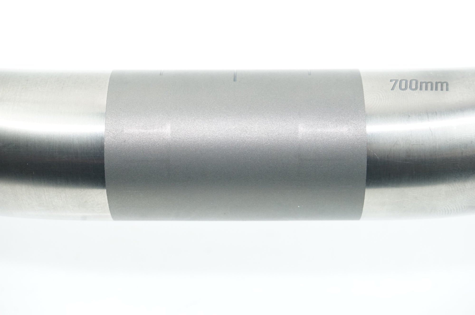 A-FRAME 「エーフレーム」 TITANIUM RISER HANDLBER φ31.8 700mm ハンドル / 中目黒店