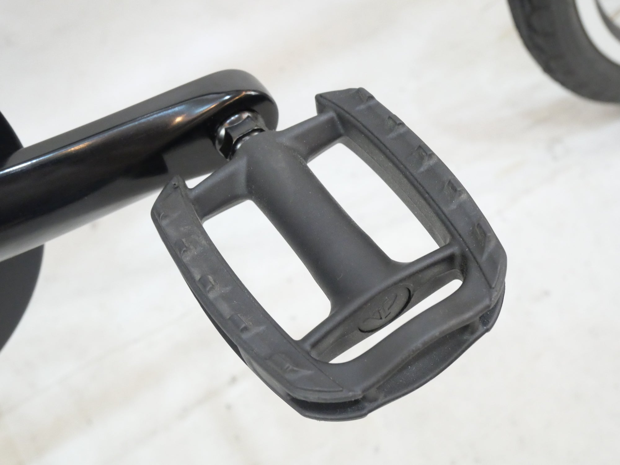 LOUIS GARNEAU 「ルイガノ」 EASEL 6.0 2021年モデル 20インチ 折り畳み自転車 / バイチャリ浦和ベース