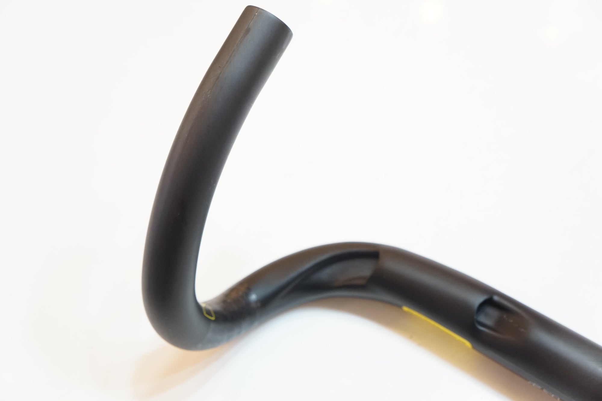 SHIMANO 「シマノ」 PRO PLT CARBON COMPOSITE φ31.8 400mm ハンドル / バイチャリ浦和ベース