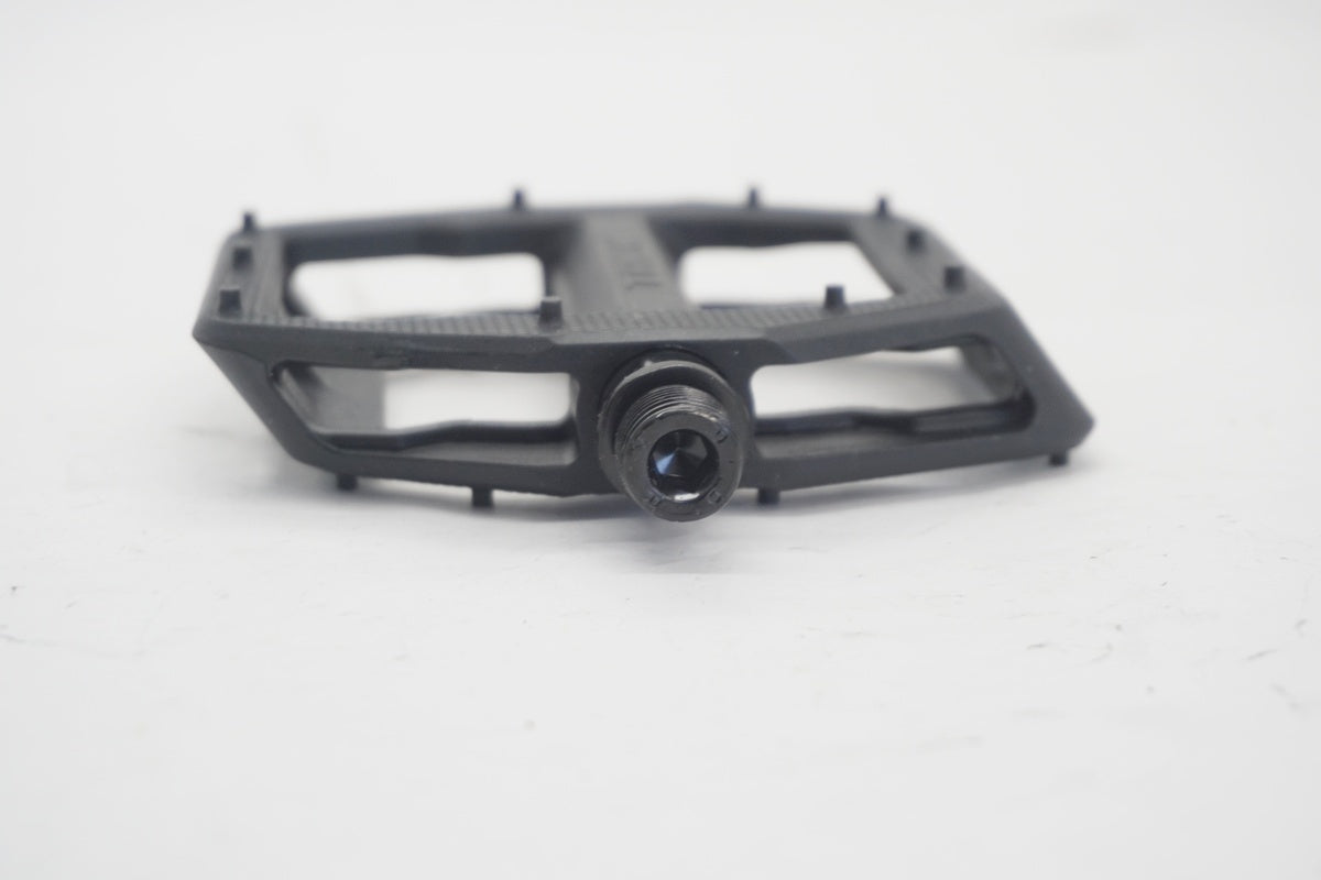 TREK「トレック」 LINE COMP  フラットペダル/ 京都八幡店