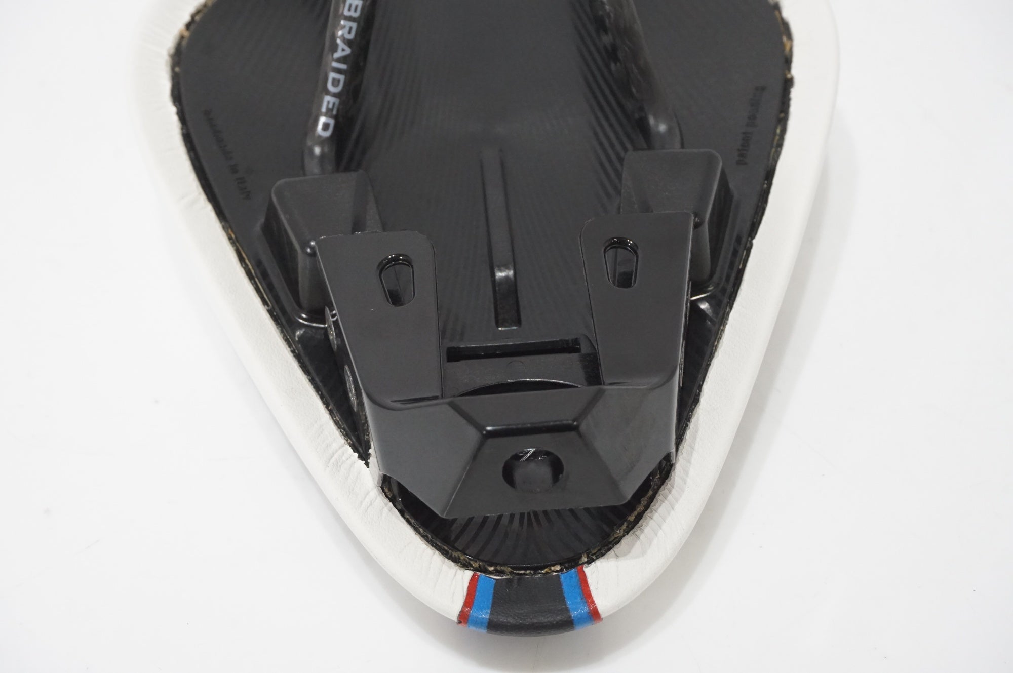 FIZIK 「フィジーク」 MISTICA CARBON サドル / AKIBA店