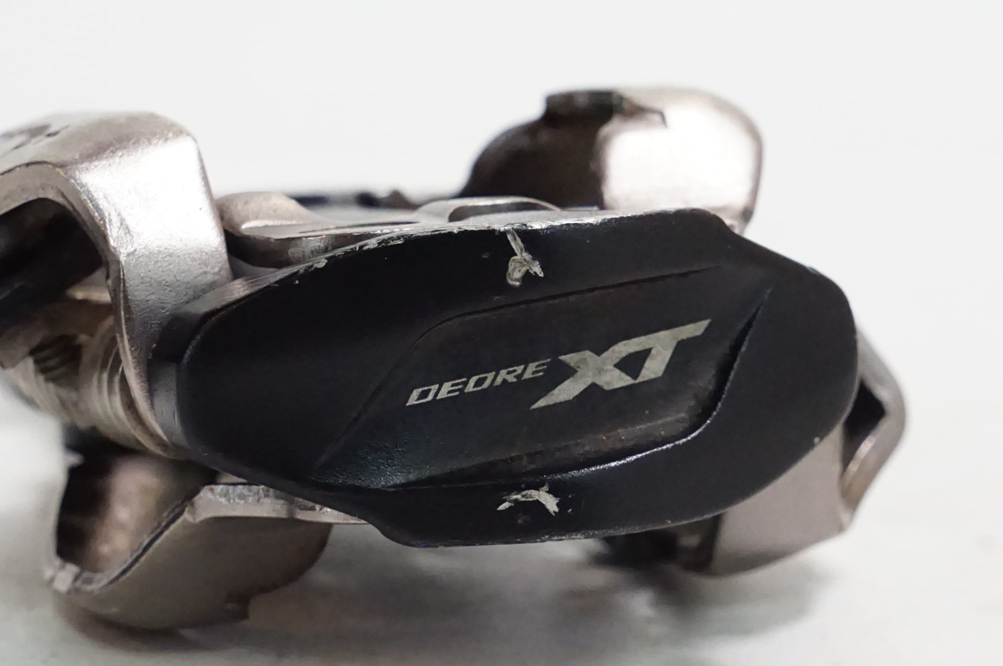Shimano XT PD-M8100 SPDペダル ほぼ新品 箱付 SHIMANO 「シマノ」 DEORE XT PD-M8100 SPD ペダル / 阪急塚口店