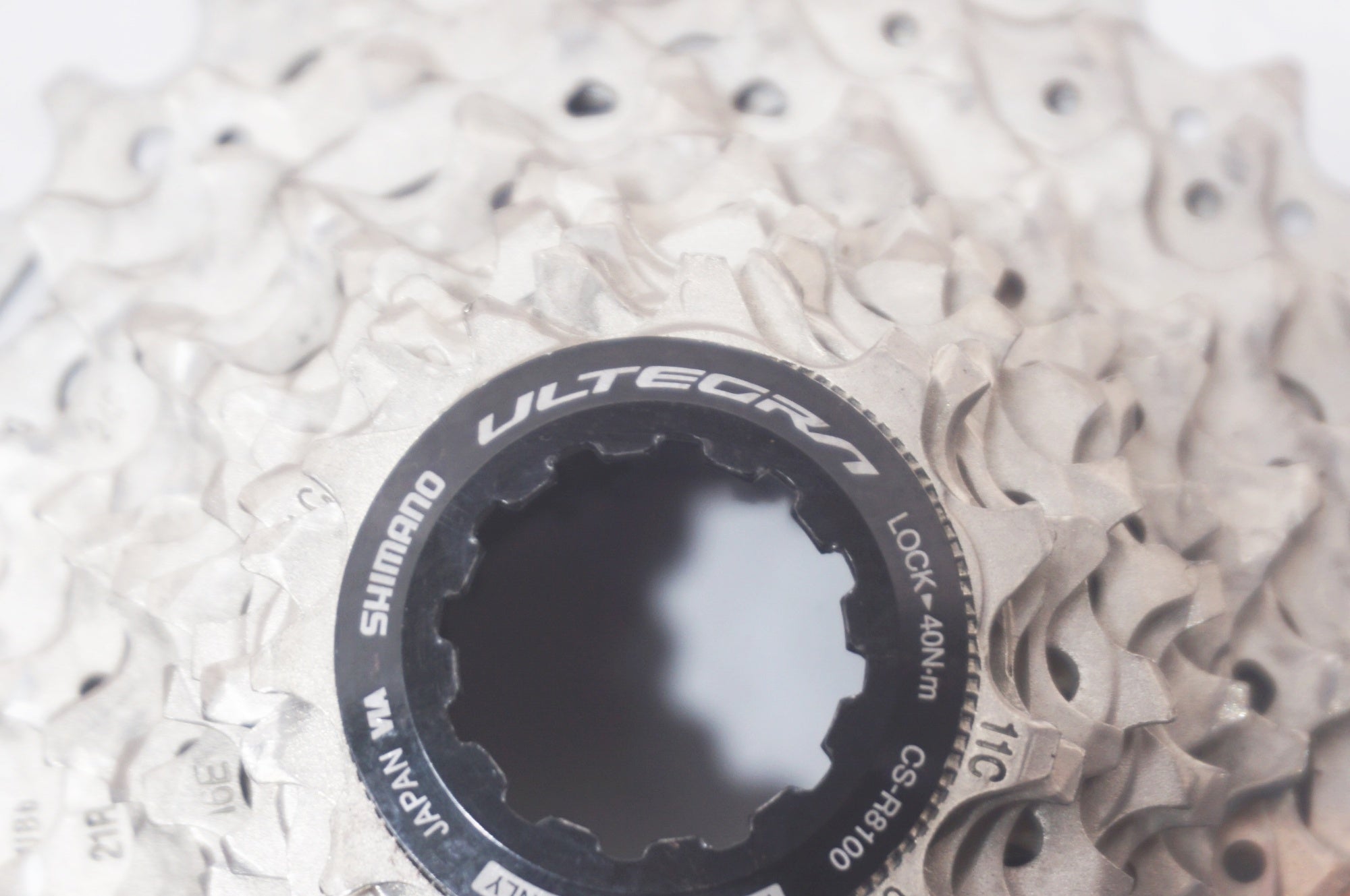 SHIMANO 「シマノ」 ULTEGRA CS-R8100 11-30T スプロケット