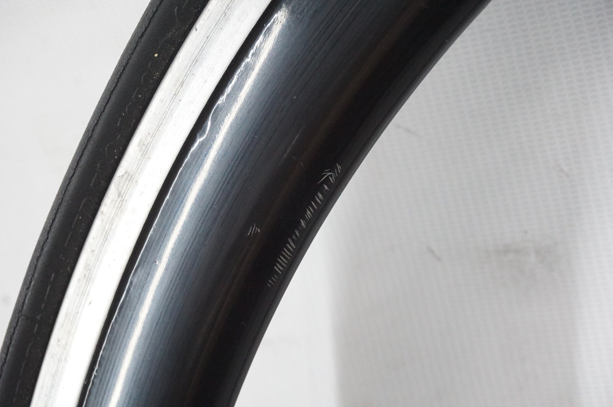 TRI SPOKE 「トライスポーク」 バトン 650C シングル カーボンフロントホイール / 阪急塚口店