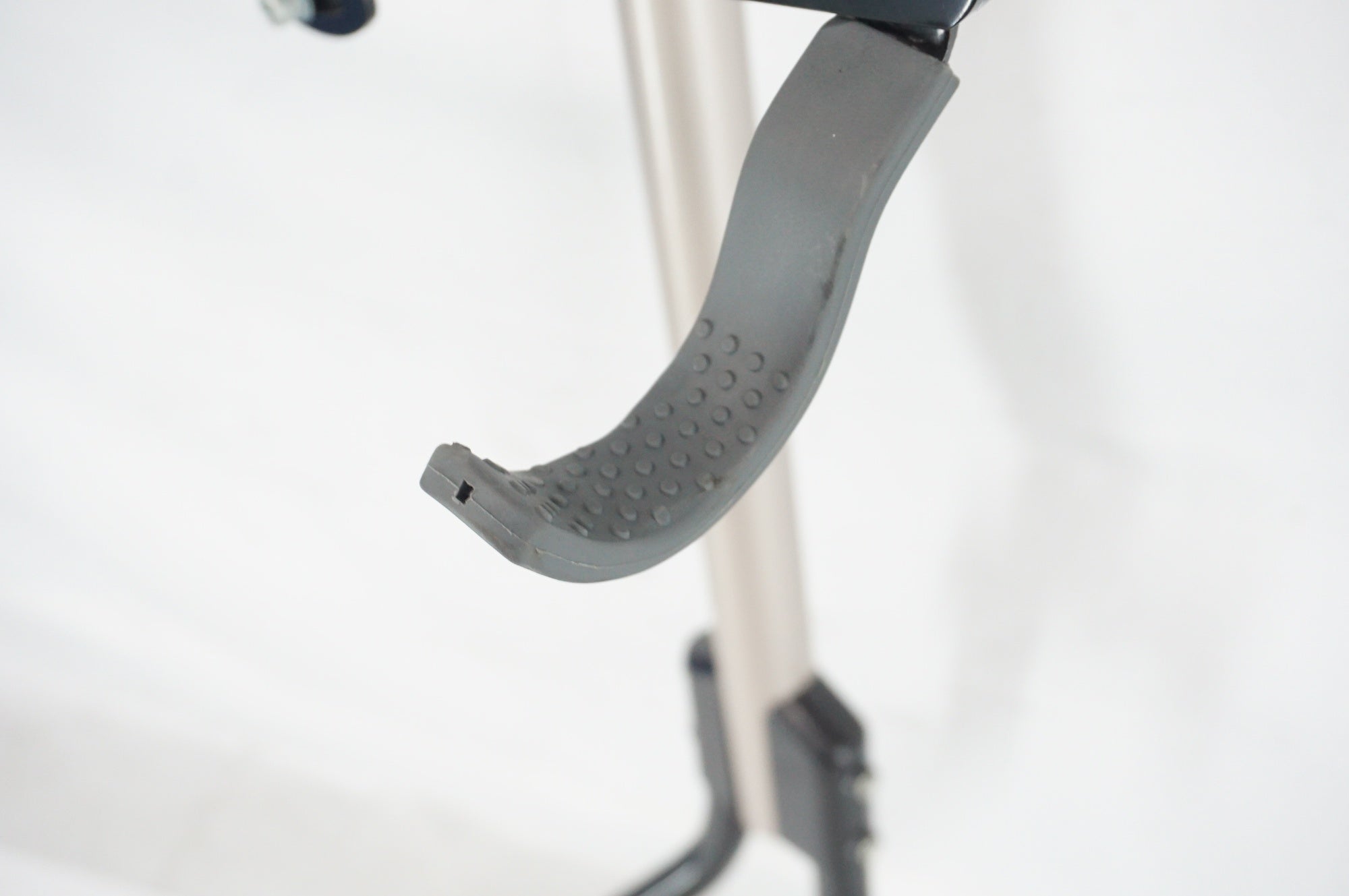 MINOURA 「ミノウラ」 グラビティスタンド2 / 阪急塚口店