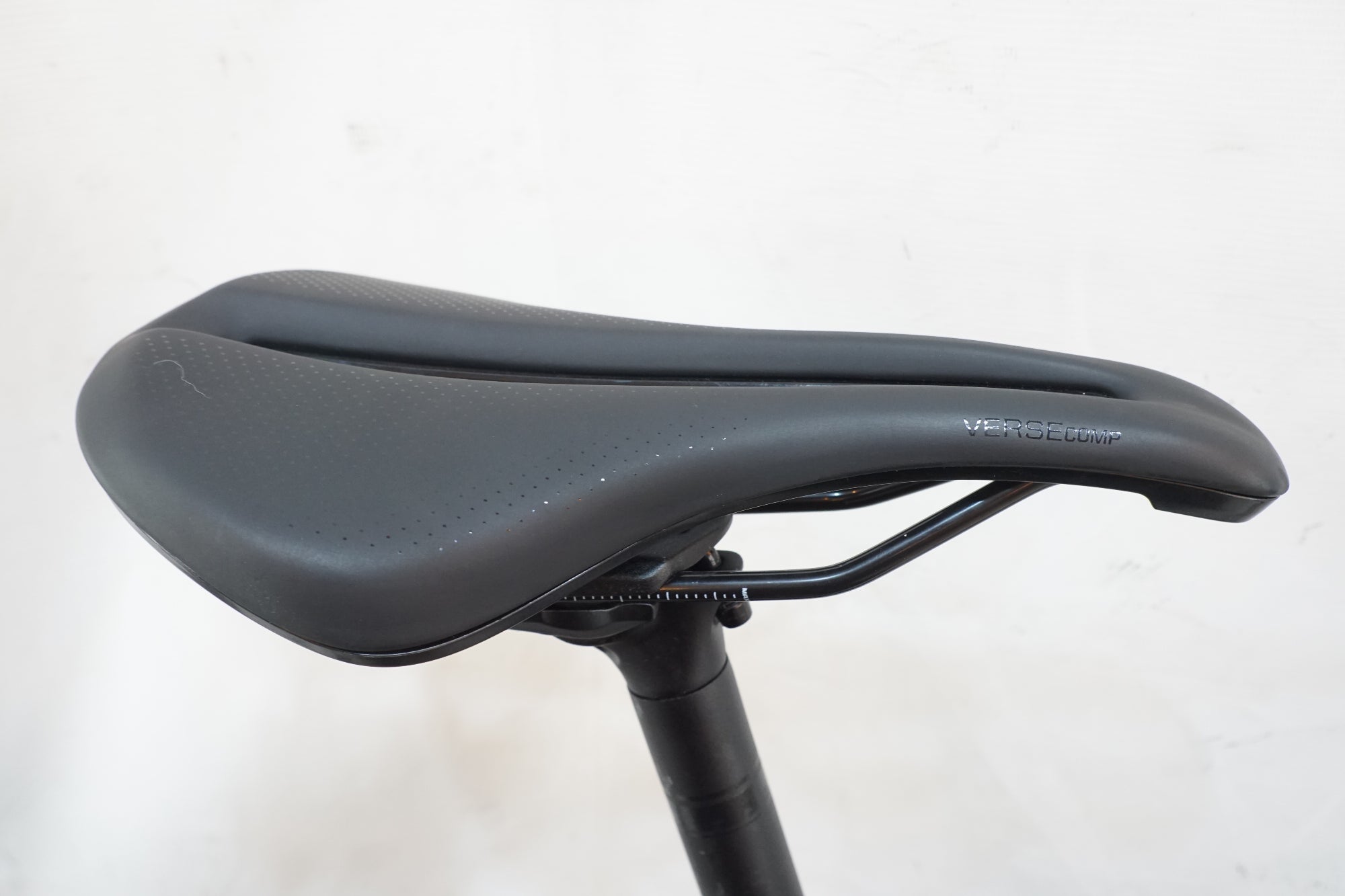 TREK 「トレック」 DOMANE AL4 DISC 2022年モデル ロードバイク / バイチャリ浦和ベース