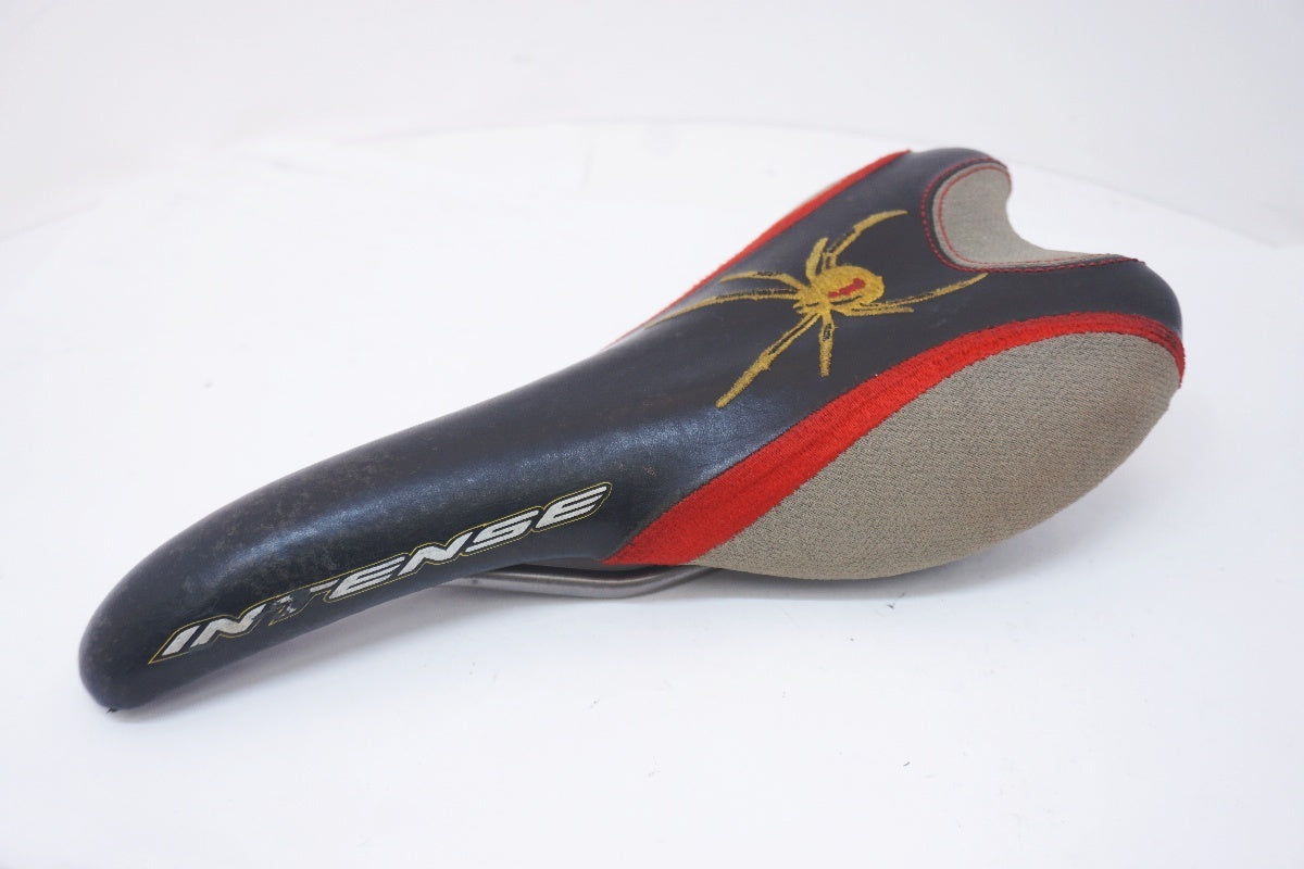 VELO 「ベロ」 INTENSE サドル / 大阪美原北インター店