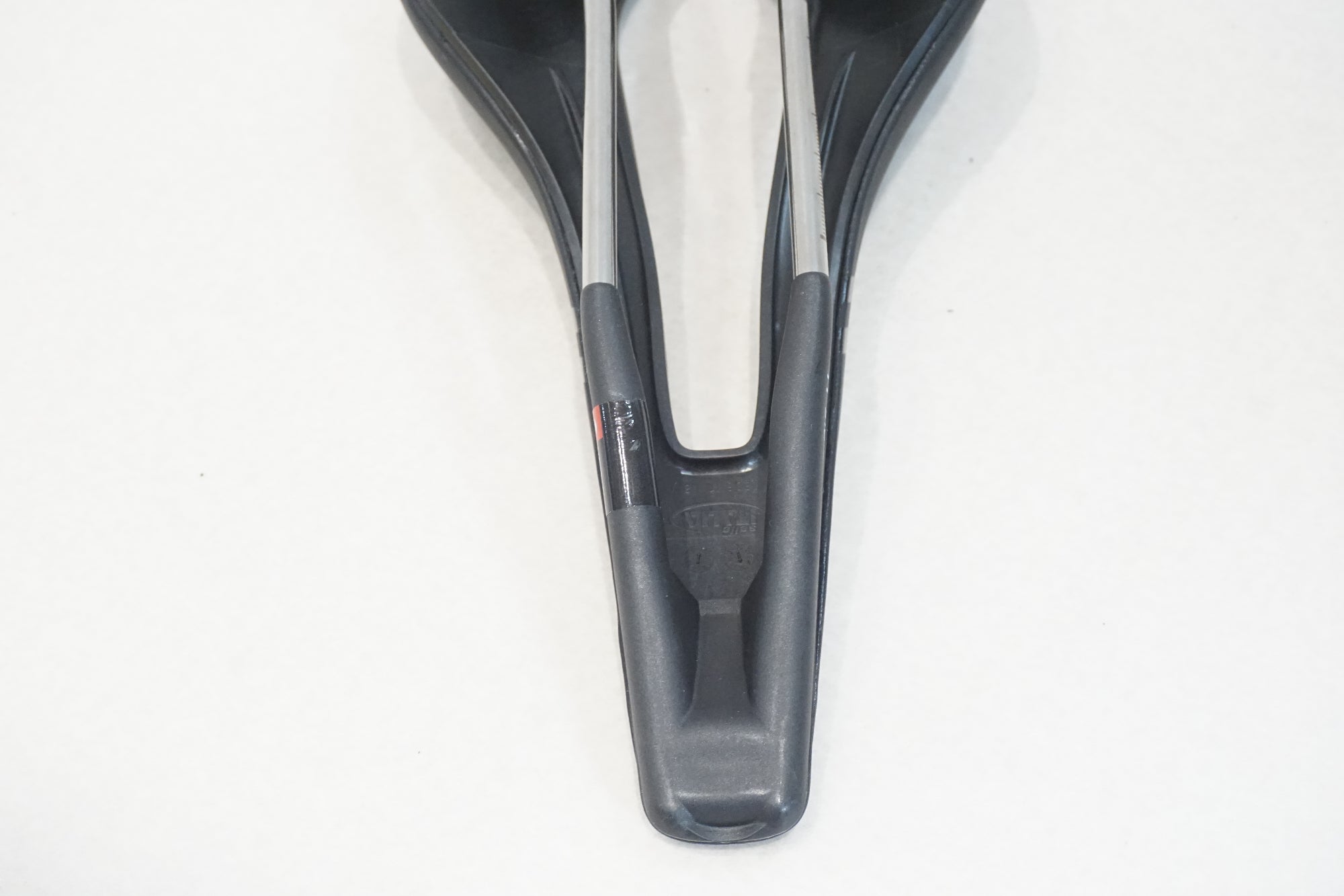 SELLE ITALIA 「セライタリア」 SP-01 チタンレール サドル / 横浜戸塚店