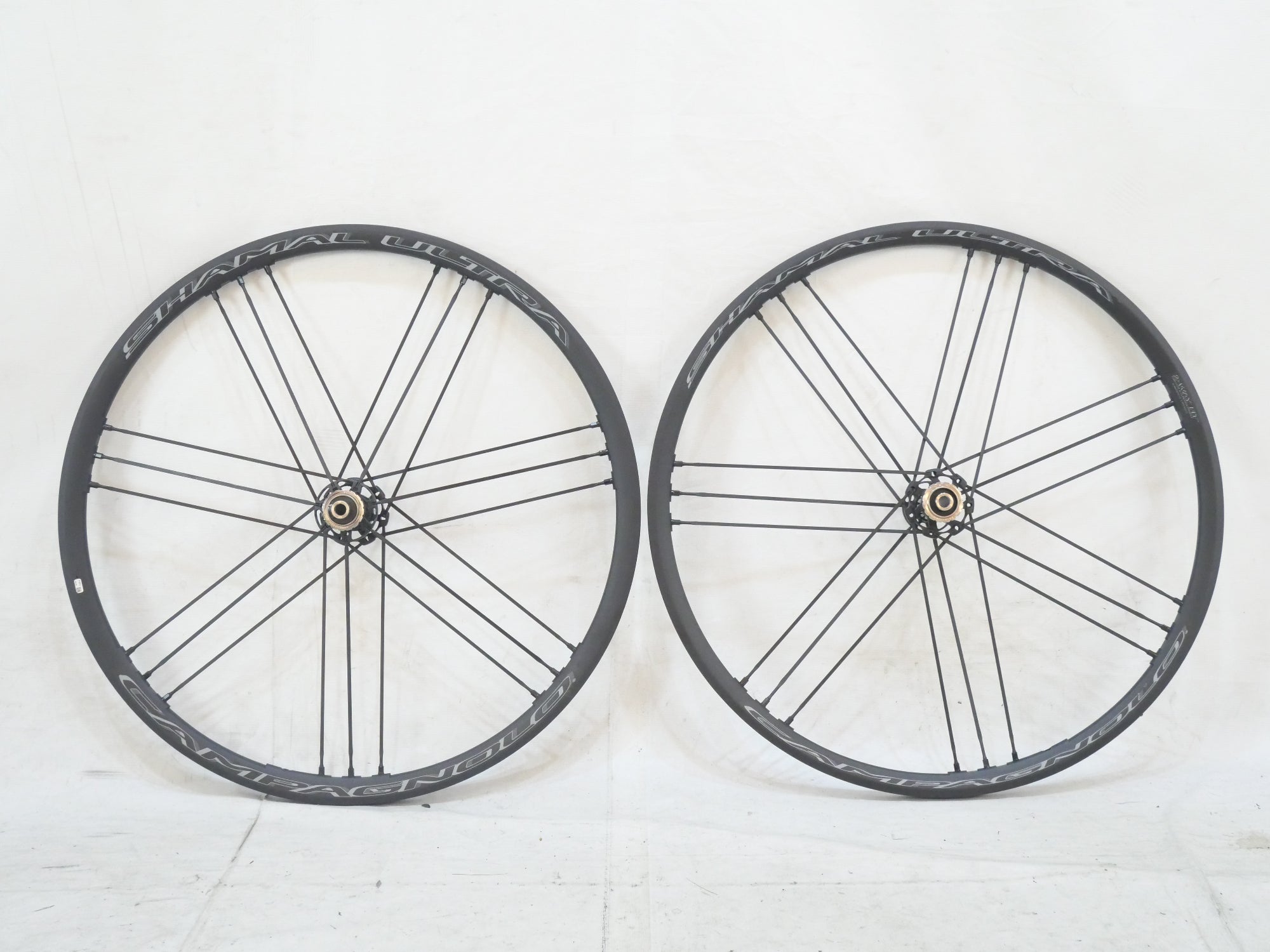 CAMPAGNOLO 「カンパニョーロ」 SHAMAL ULTRA DISC シマノ11速 ホイールセット / バイチャリ浦和ベース