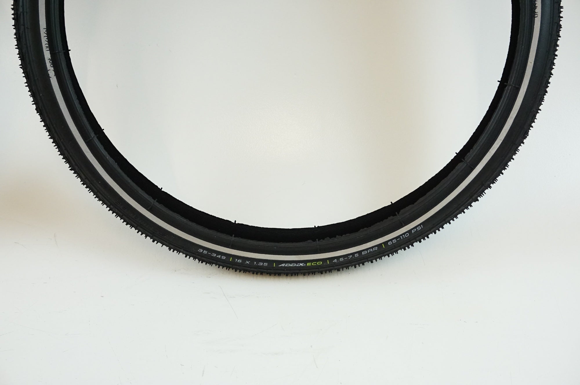 SCHWALBE 「シュワルベ」 マラソン 16X1.35 / 浜松店