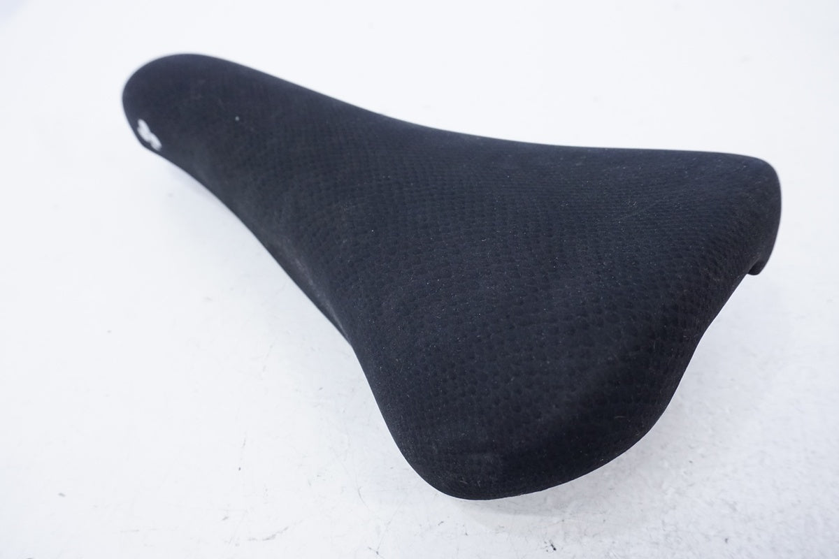 VELO 「ベロ」 COLNAGO サドル / 浜松店