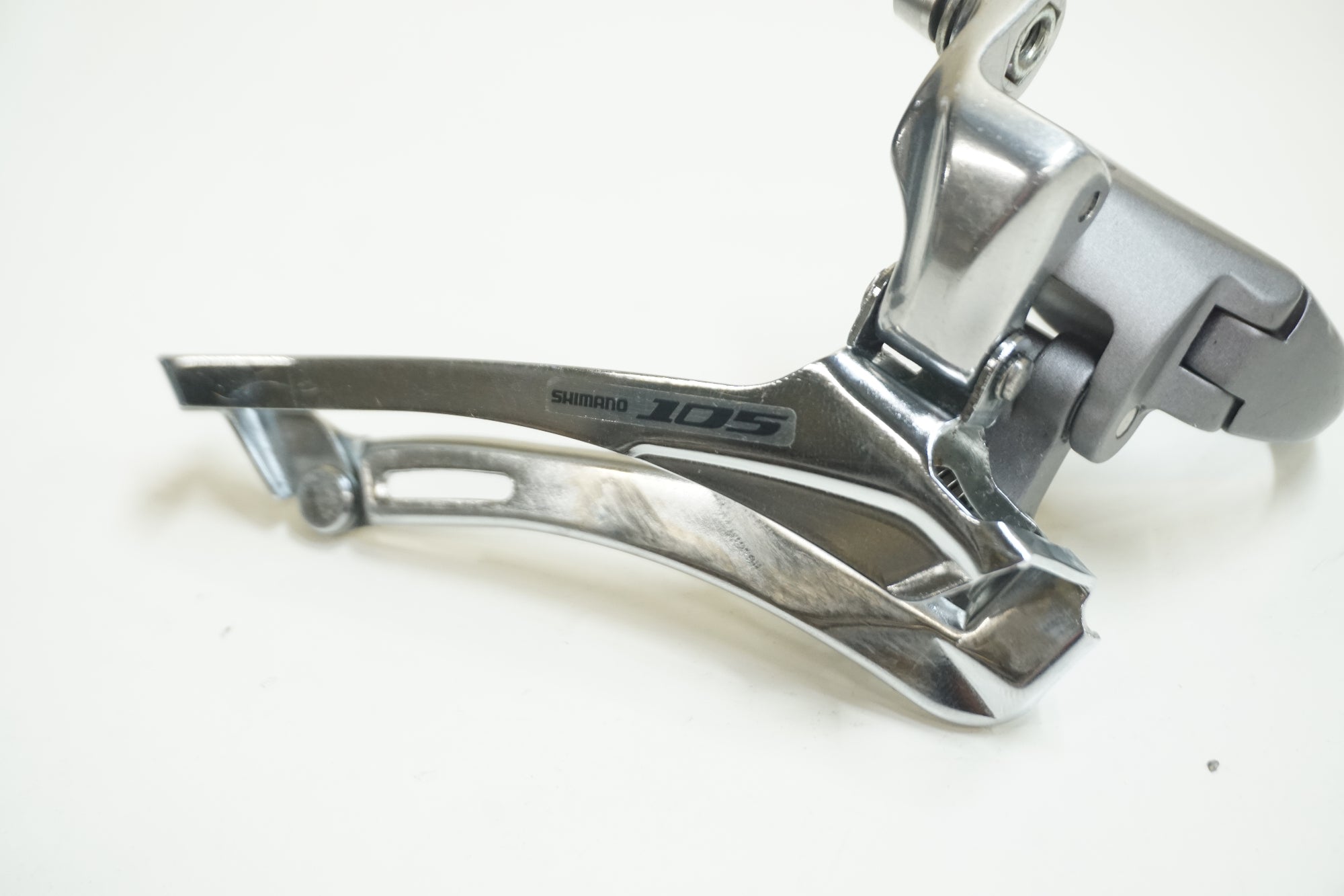 SHIMANO 「シマノ」 105 FD-5700 フロントディレイラー / 大宮店