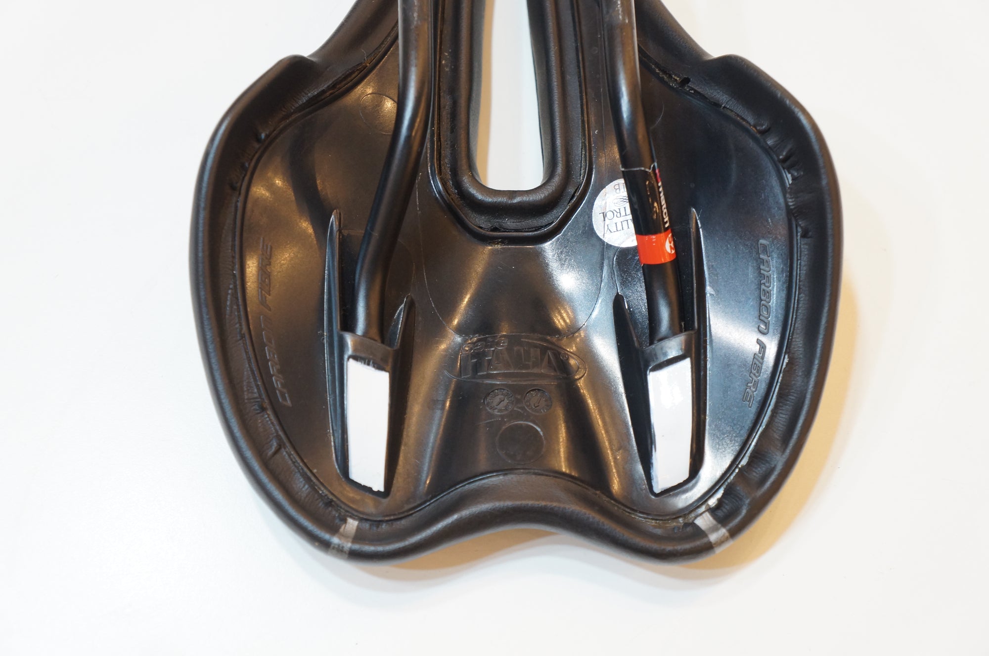 SELLE ITALIA 「セライタリア」 SLR サドル / バイチャリ浦和ベース