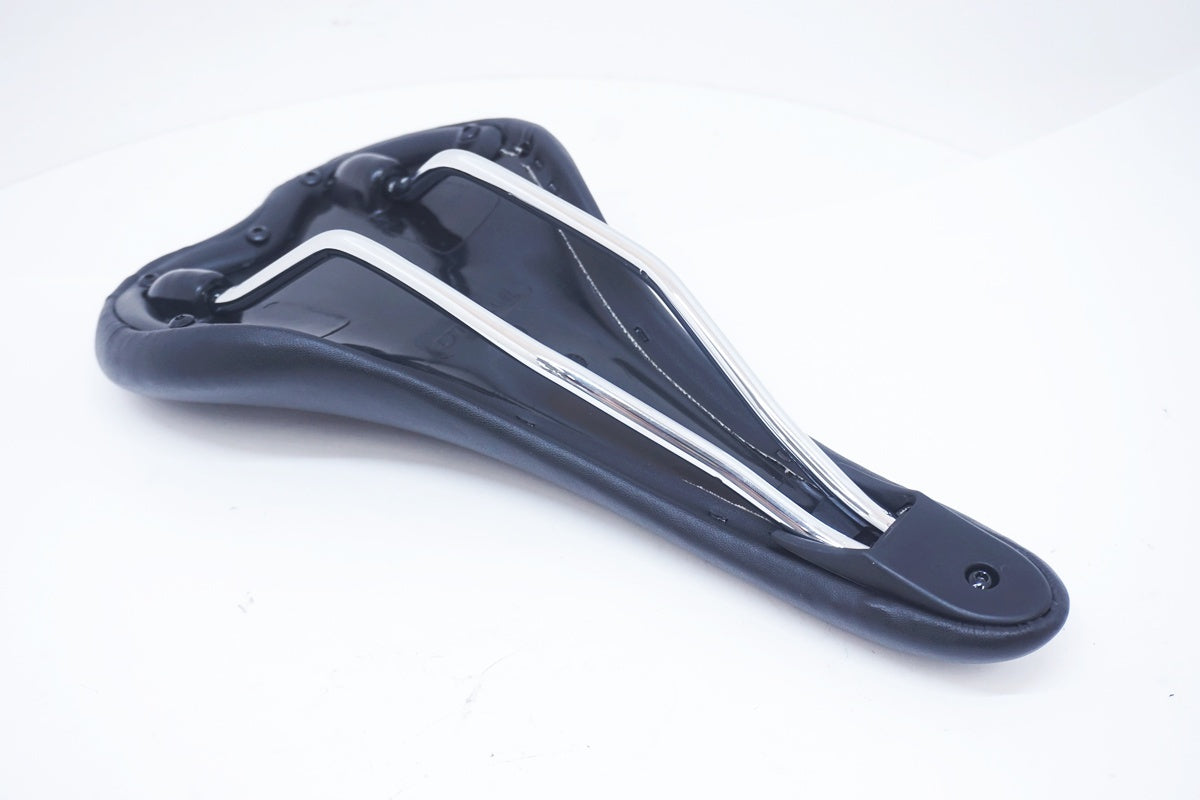 VELO 「ベロ」 サドル / 大阪美原北インター店