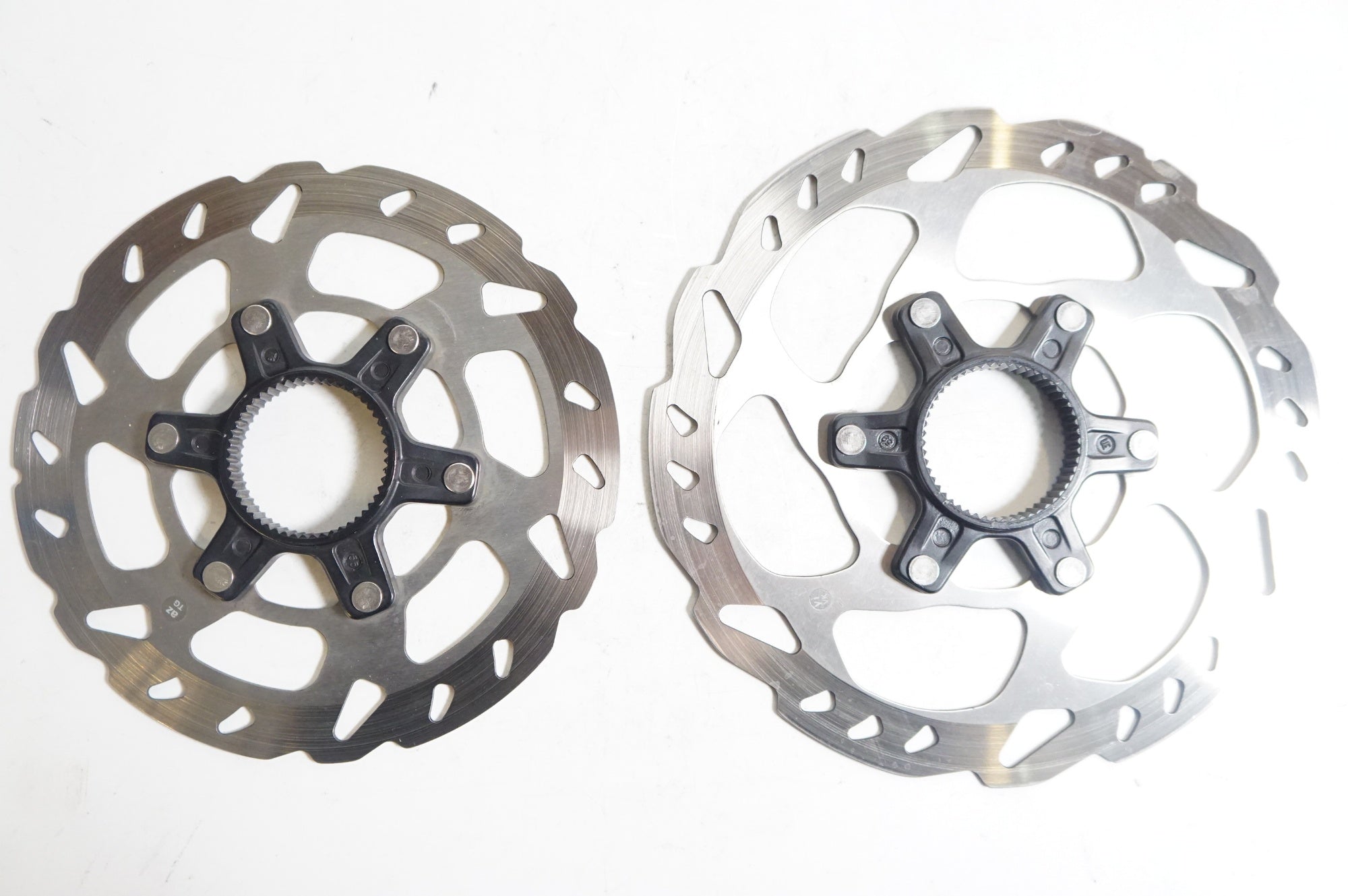 SHIMANO 「シマノ」 SM-RT70 φ140/160mm ディスクローターセット / 熊谷本店