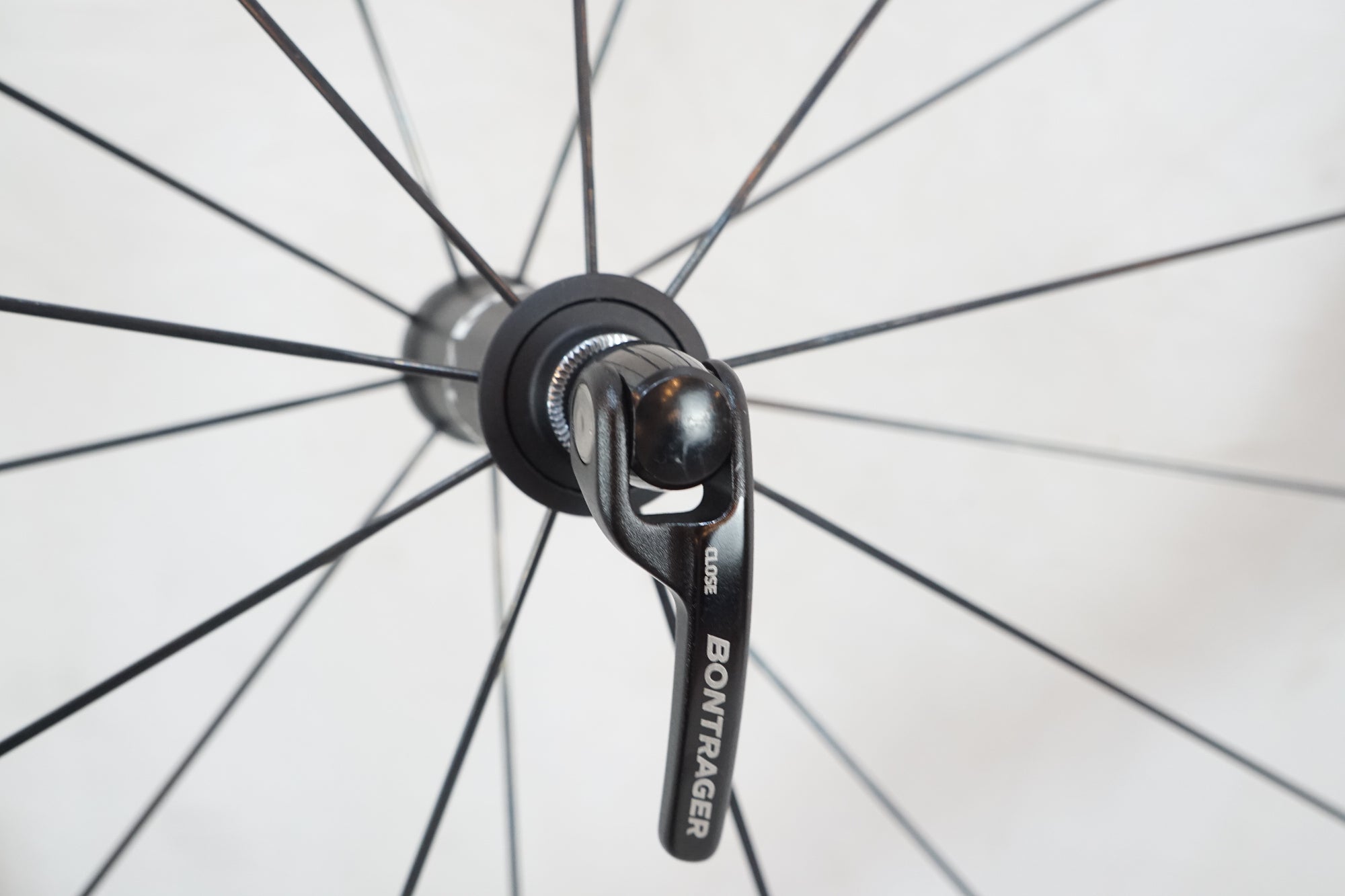 BONTRAGER 「ボントレガー」 AURA5 シマノ11速 ホイールセット / バイチャリ浦和ベース
