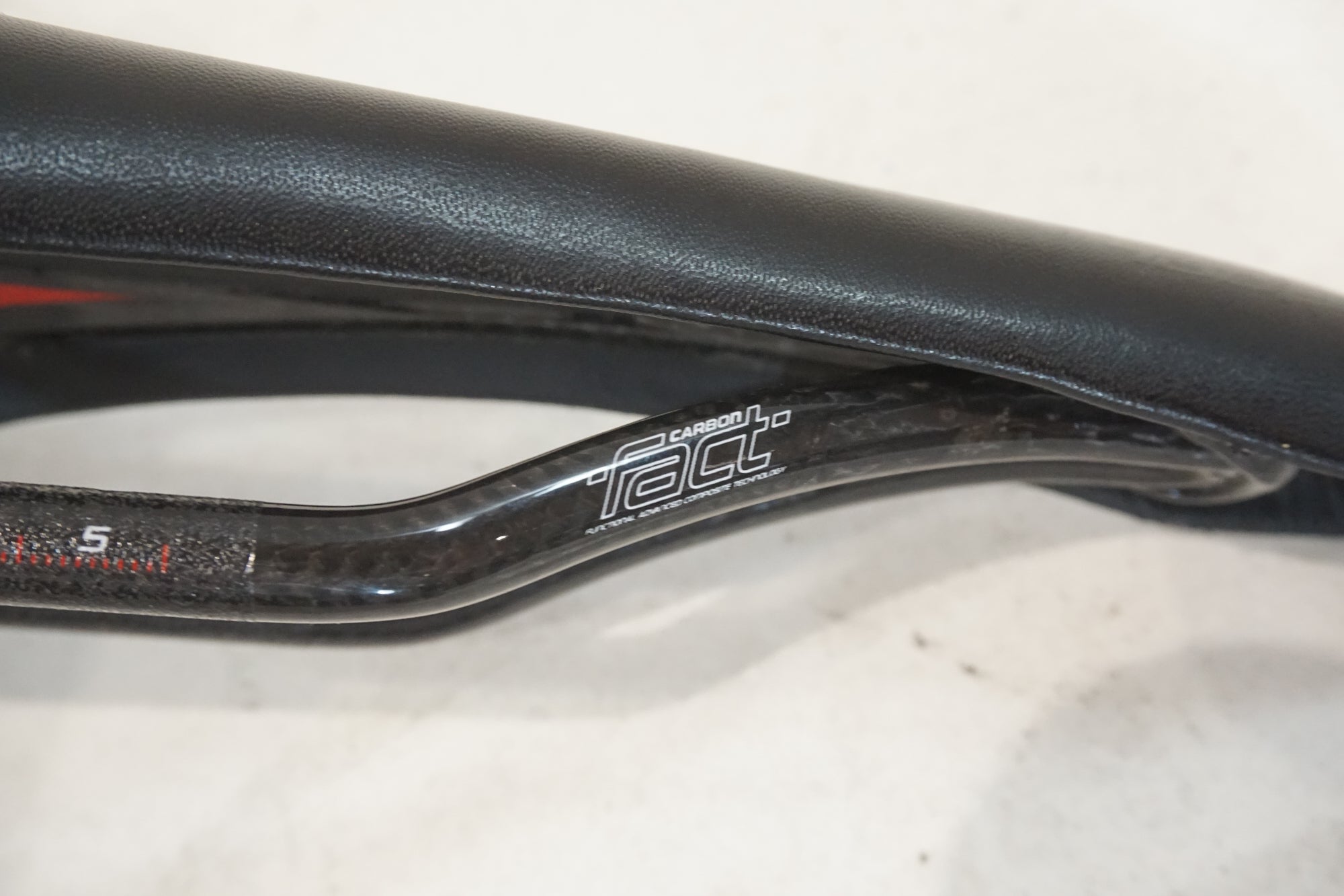 SPECIALIZED 「スペシャライズド」 S-WORKS TOUPE カーボン