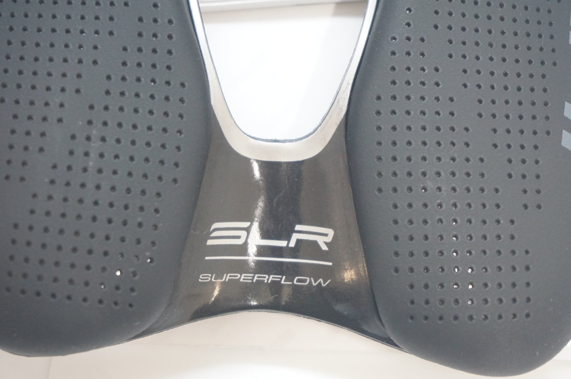 SELLE ITALIA 「セライタリア」 SLR BOOST TI316 SUPERFLOW サドル / 福岡アイランドシティ店