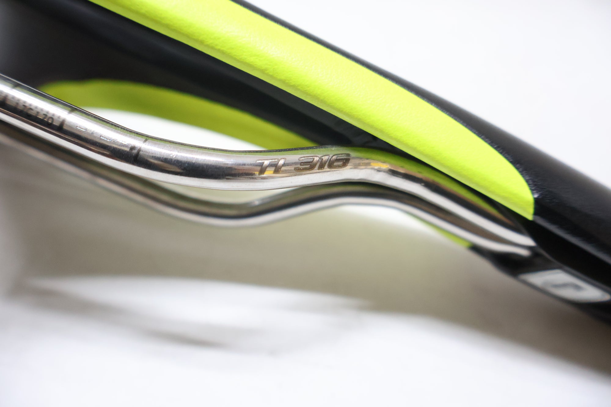 SELLE ITALIA 「セラ イタリア」 SLR TEAM EDITION チタンレール