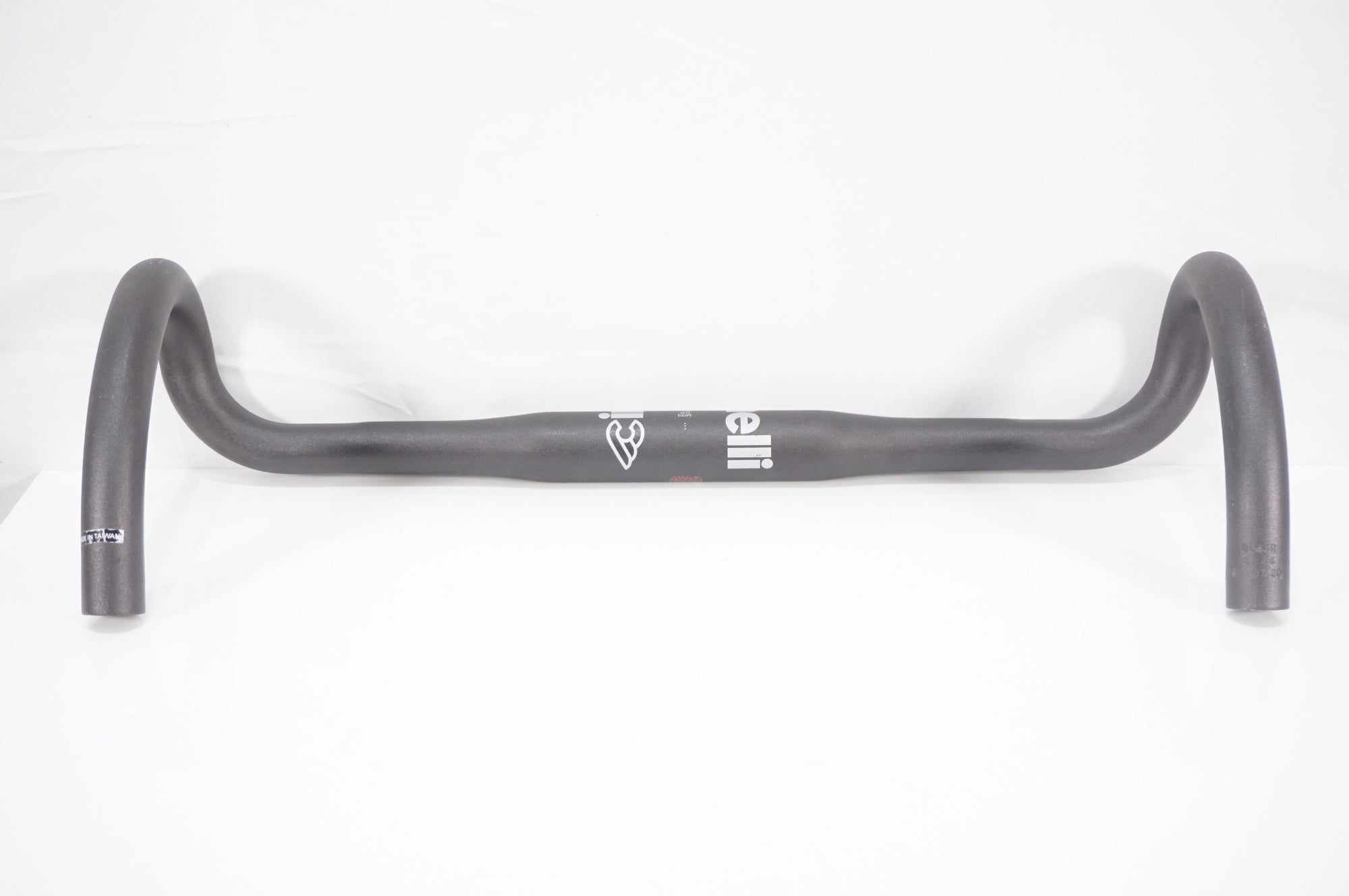 CINELLI 「チネリ」 φ31.8 440mm ハンドル / AKIBA店
